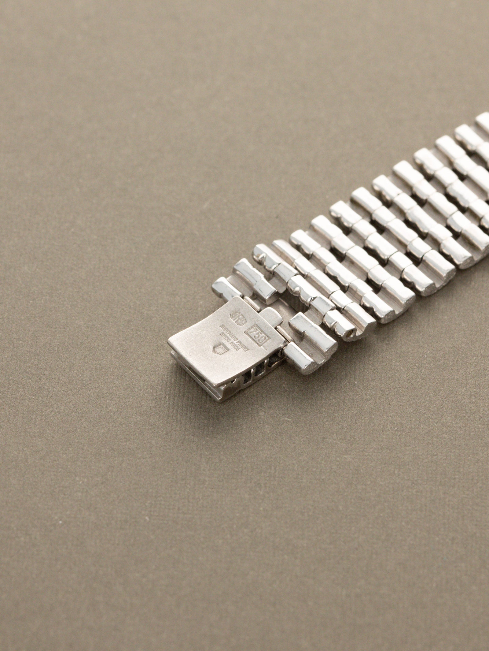 Audemars Piguet White Gold 'Ellipse' Dress Watch - 'Feather' Unpolished