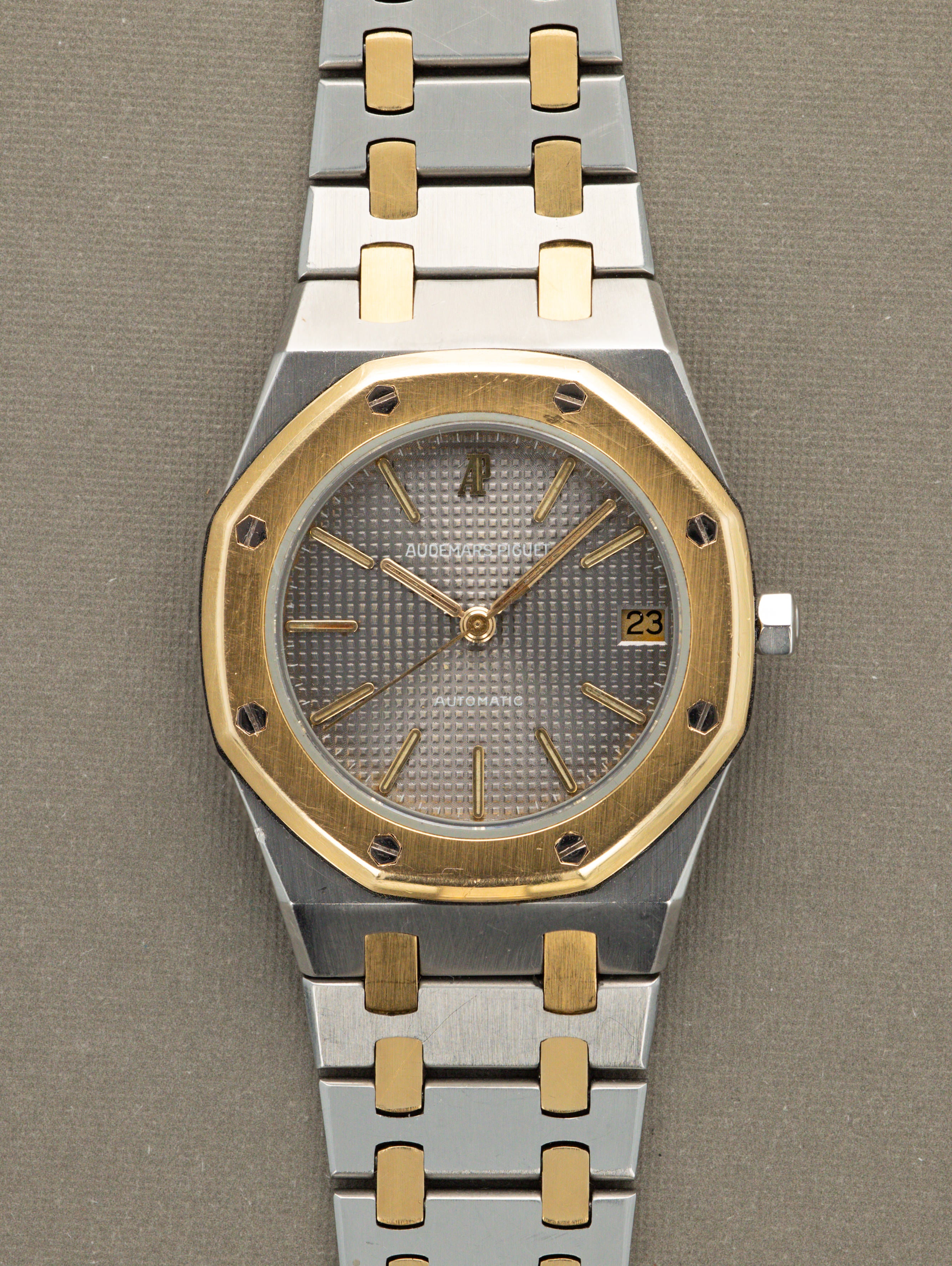 Audemars Piguet Royal Oak Ref. 4100SA 'Midsize' - Grey 'Tapisserie' Dial