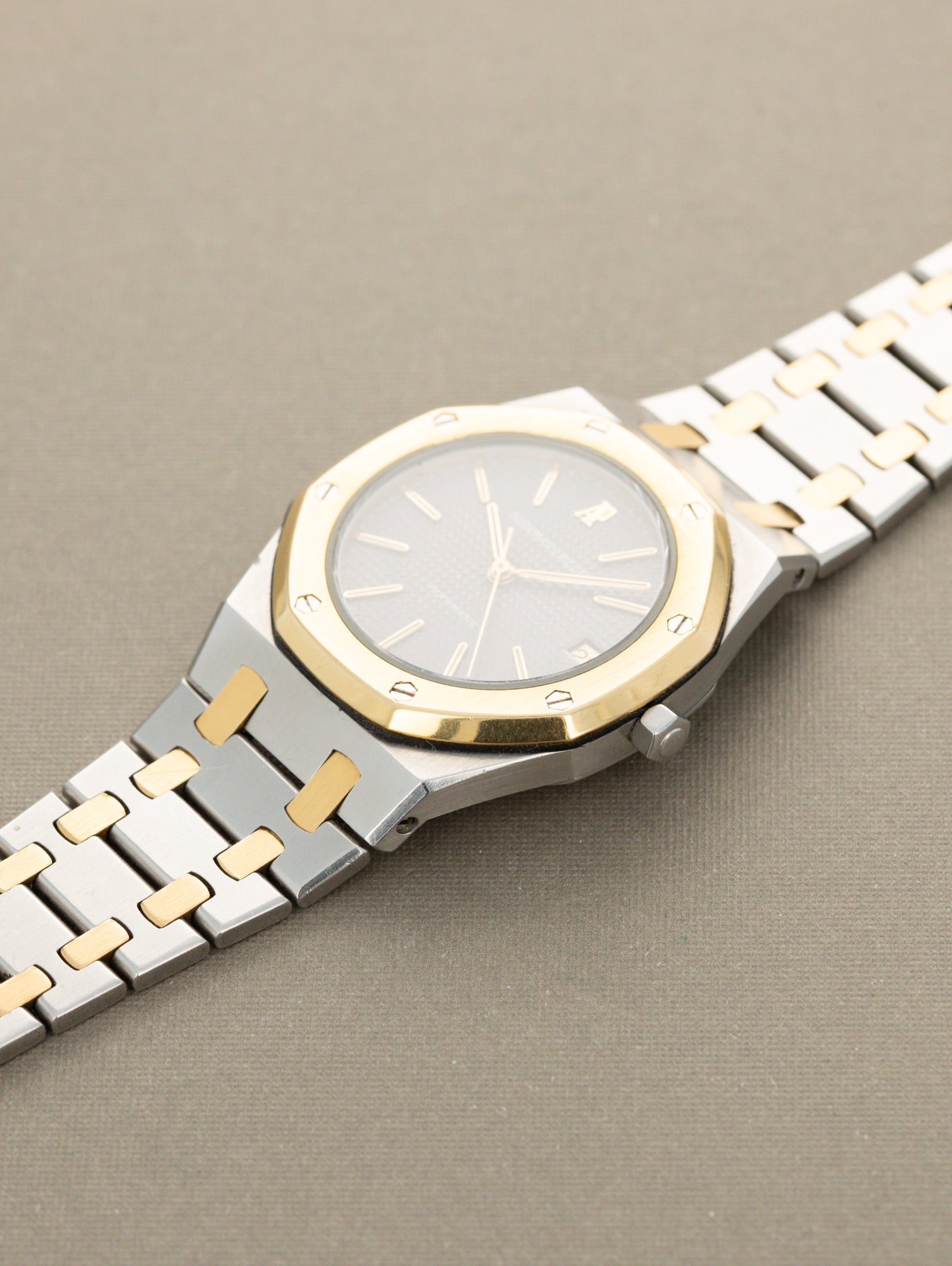 Audemars Piguet Royal Oak Ref. 4100SA 'Midsize' - Grey 'Tapisserie' Dial