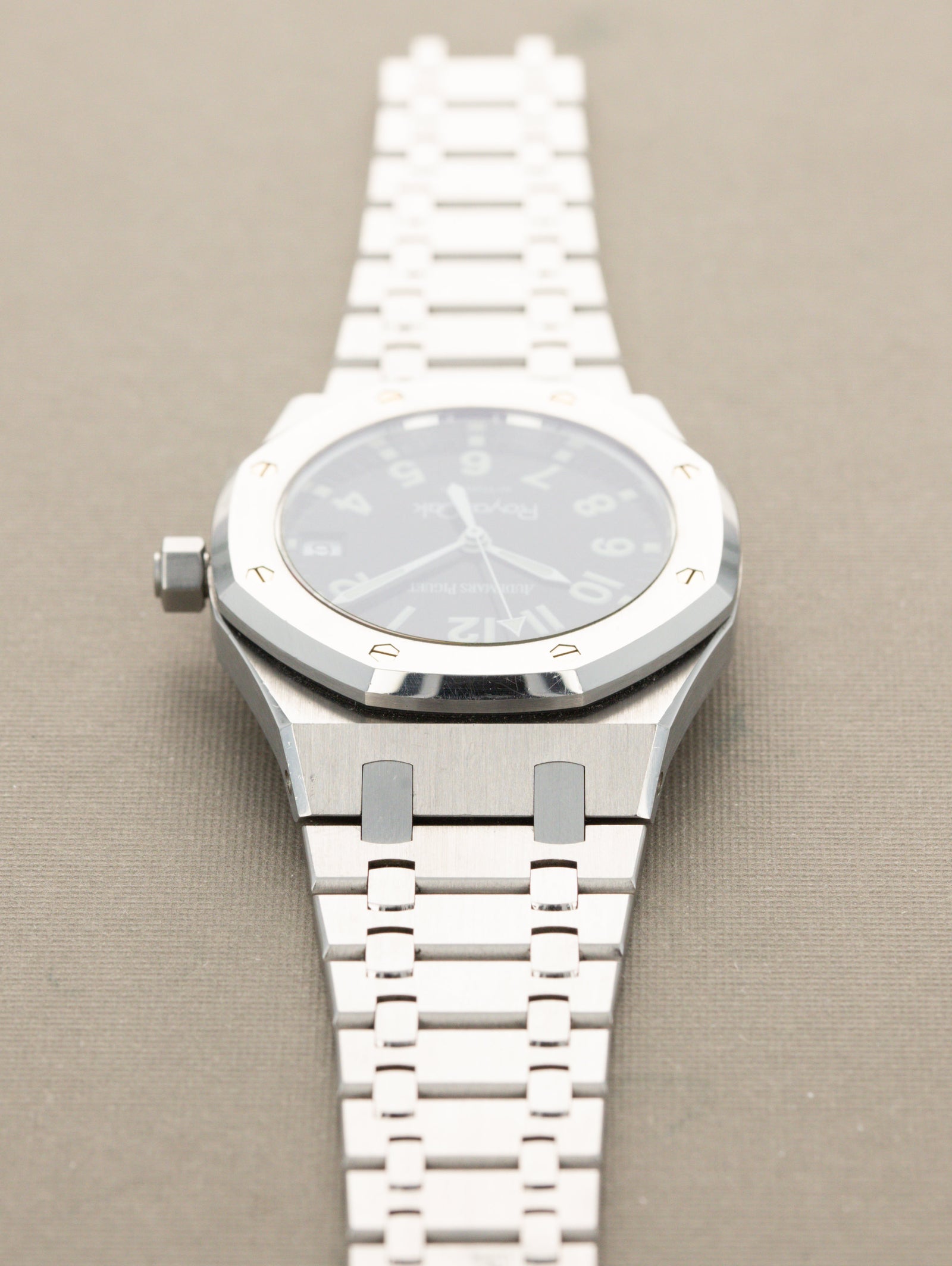 Audemars Piguet Royal Oak Ref. 14790ST - Gloss Black 'Military' Dial Unpolished