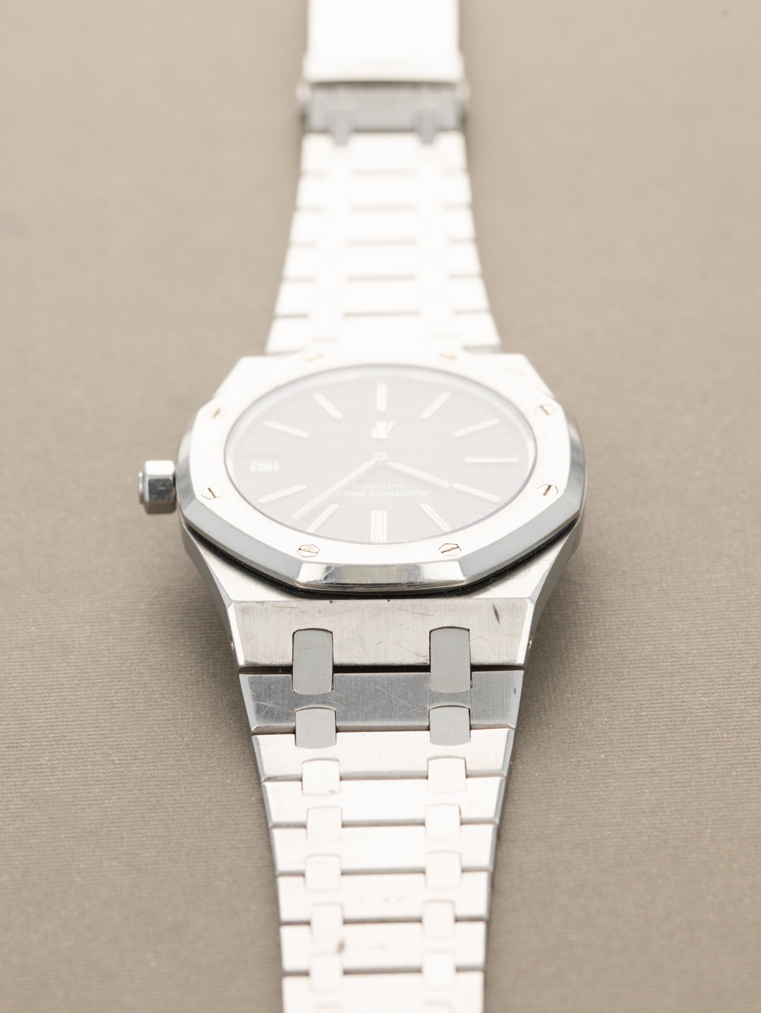 Audemars Piguet Royal Oak Ref. 5402ST - 'Jumbo' w/ 'Logo at 6' Dial Unpolished