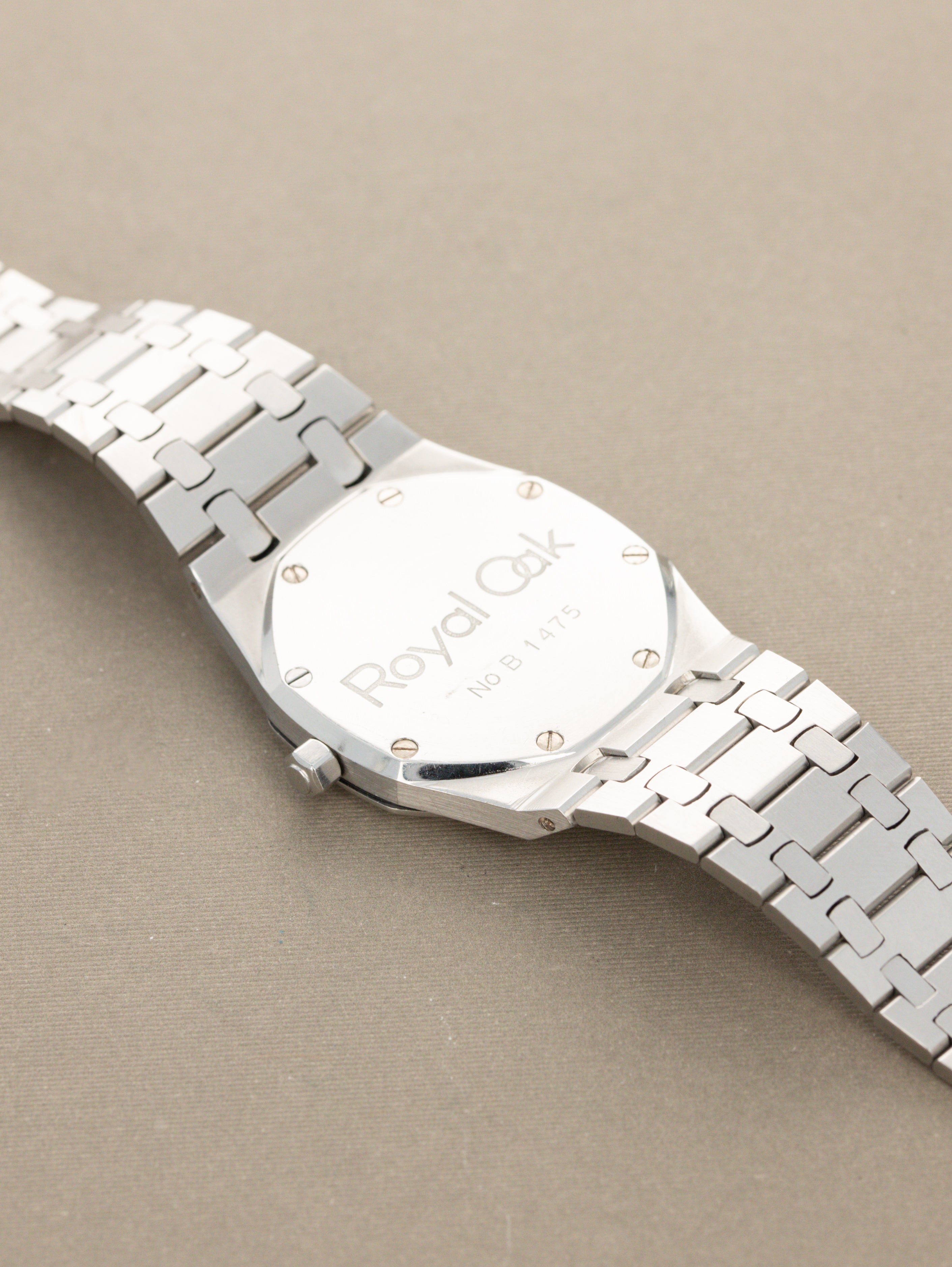 Audemars Piguet Royal Oak Ref. 5402ST - 'Jumbo' w/ 'Logo at 6' Dial Unpolished