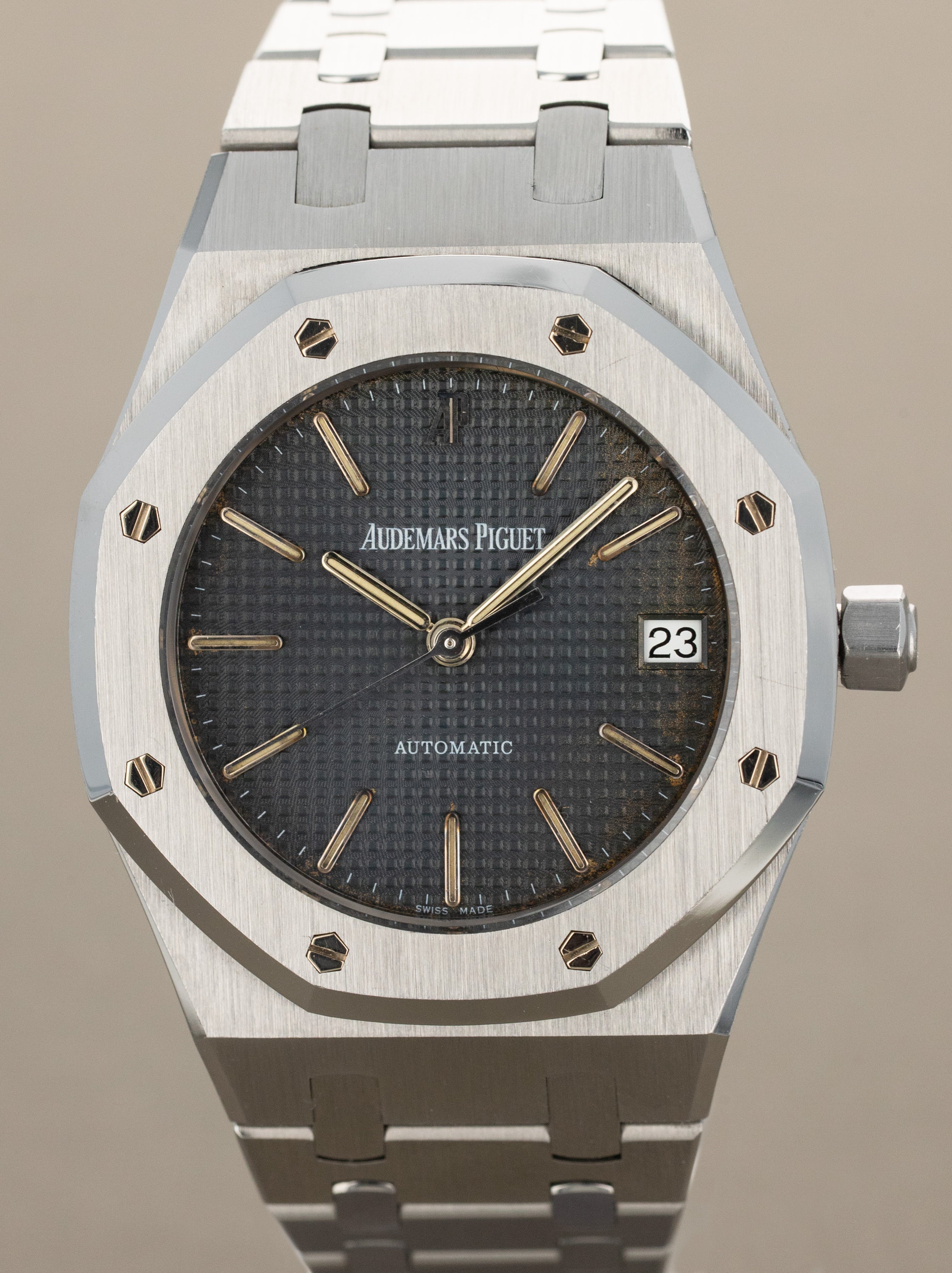 Audemars Piguet Royal Oak 'Midsize' Ref. 14790ST - 'Second Series' W/ Box, Papers, & Extract