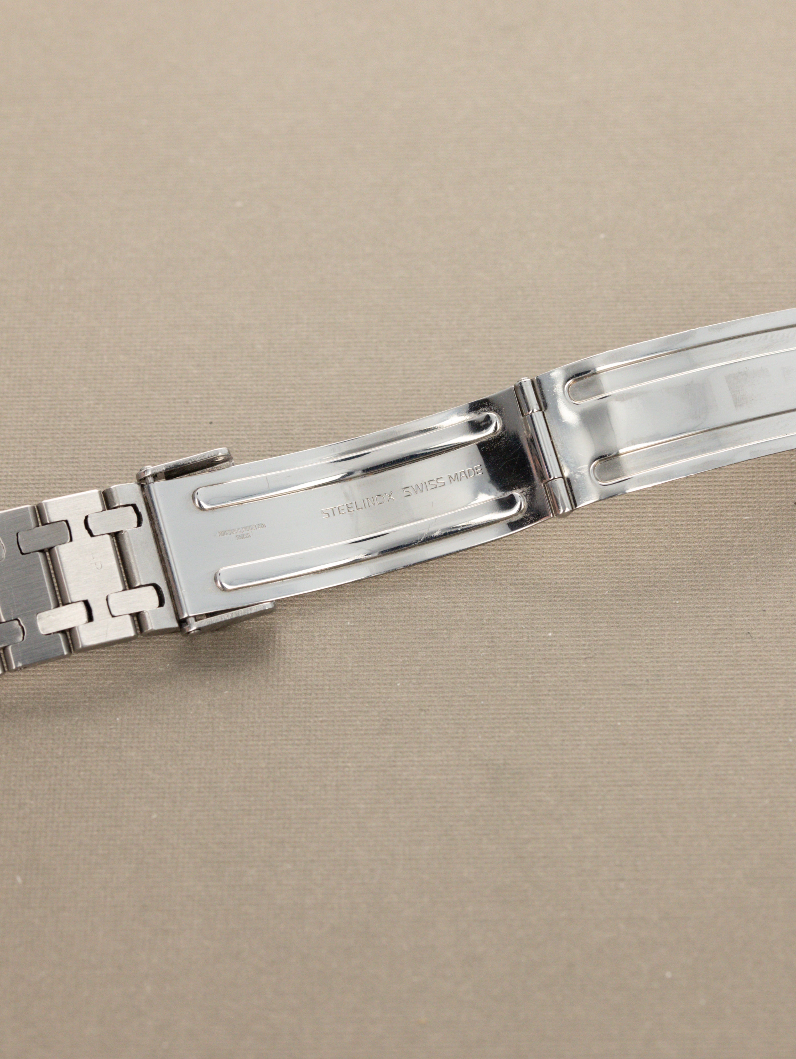 Audemars Piguet Royal Oak Ref. 4100ST - 'Midsize' Unpolished W/ Full Set