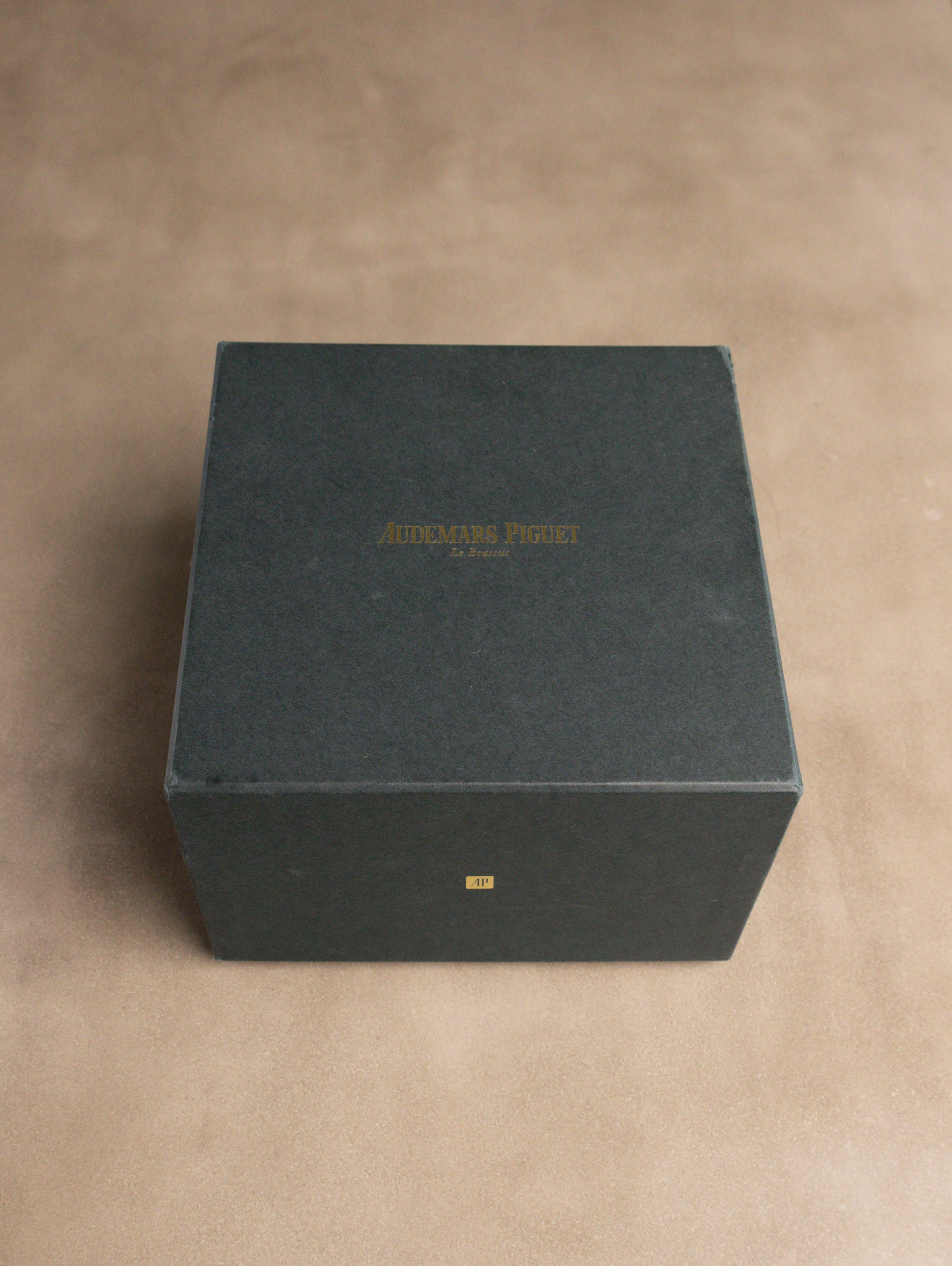 Audemars Piguet Royal Oak Ref. 15450ST - 'Midsize' Full Set