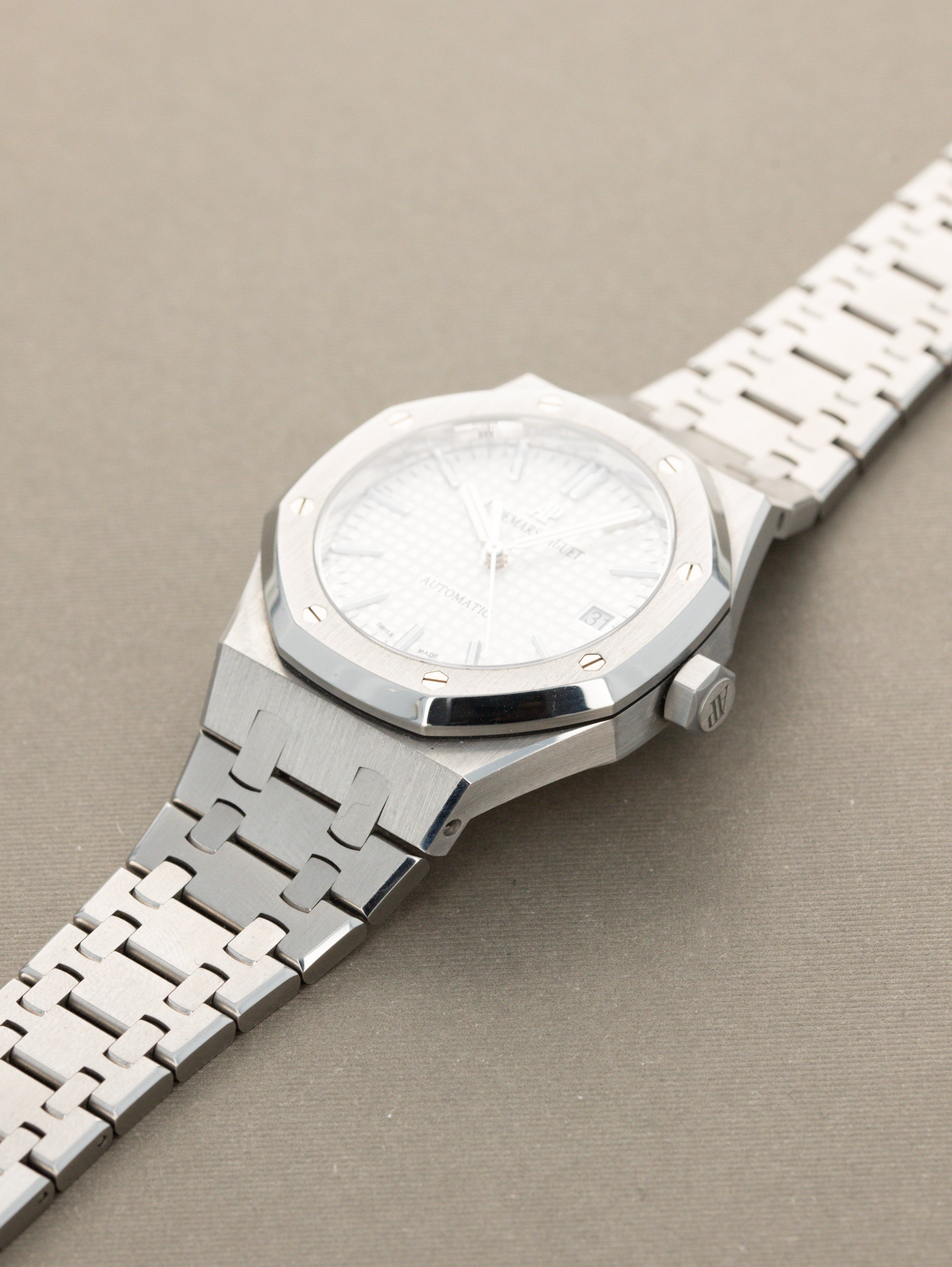 Audemars Piguet Royal Oak Ref. 15450ST - 'Midsize' Full Set