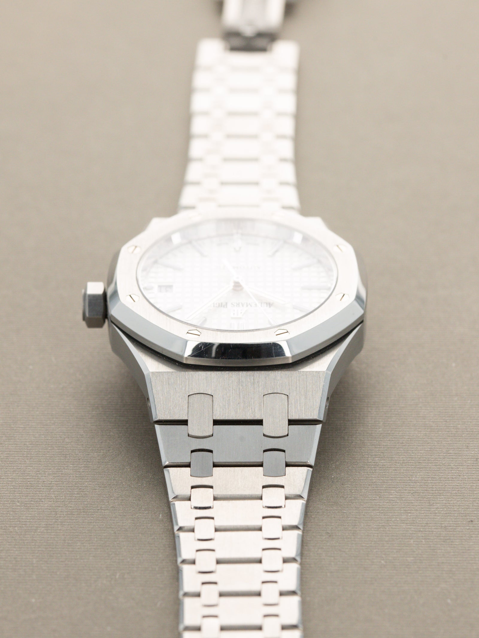 Audemars Piguet Royal Oak Ref. 15450ST - 'Midsize' Full Set