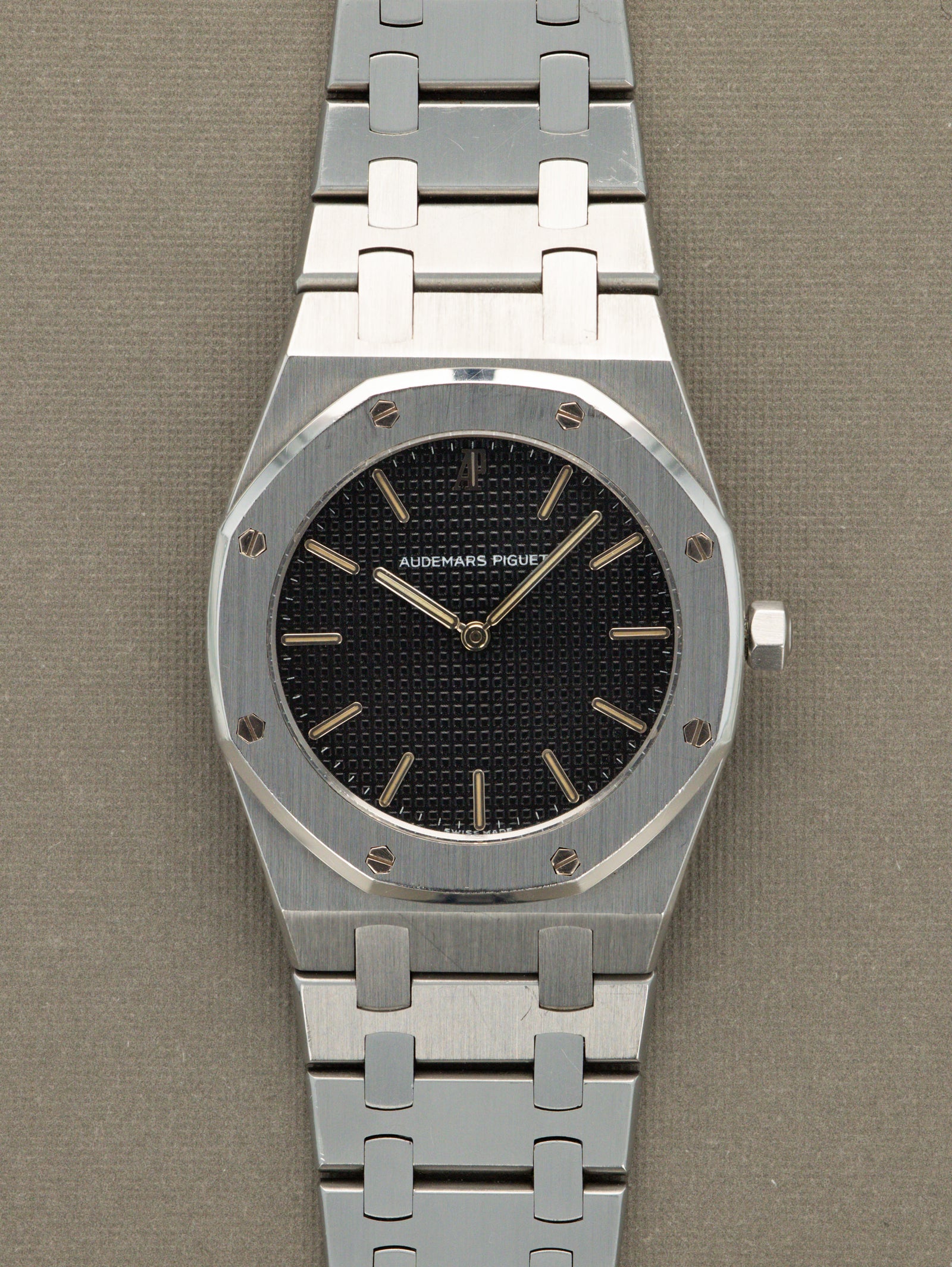 Audemars Piguet Royal Oak Ref. 56303ST - Grey 'Micro-Tapisserie' Dial Unpolished