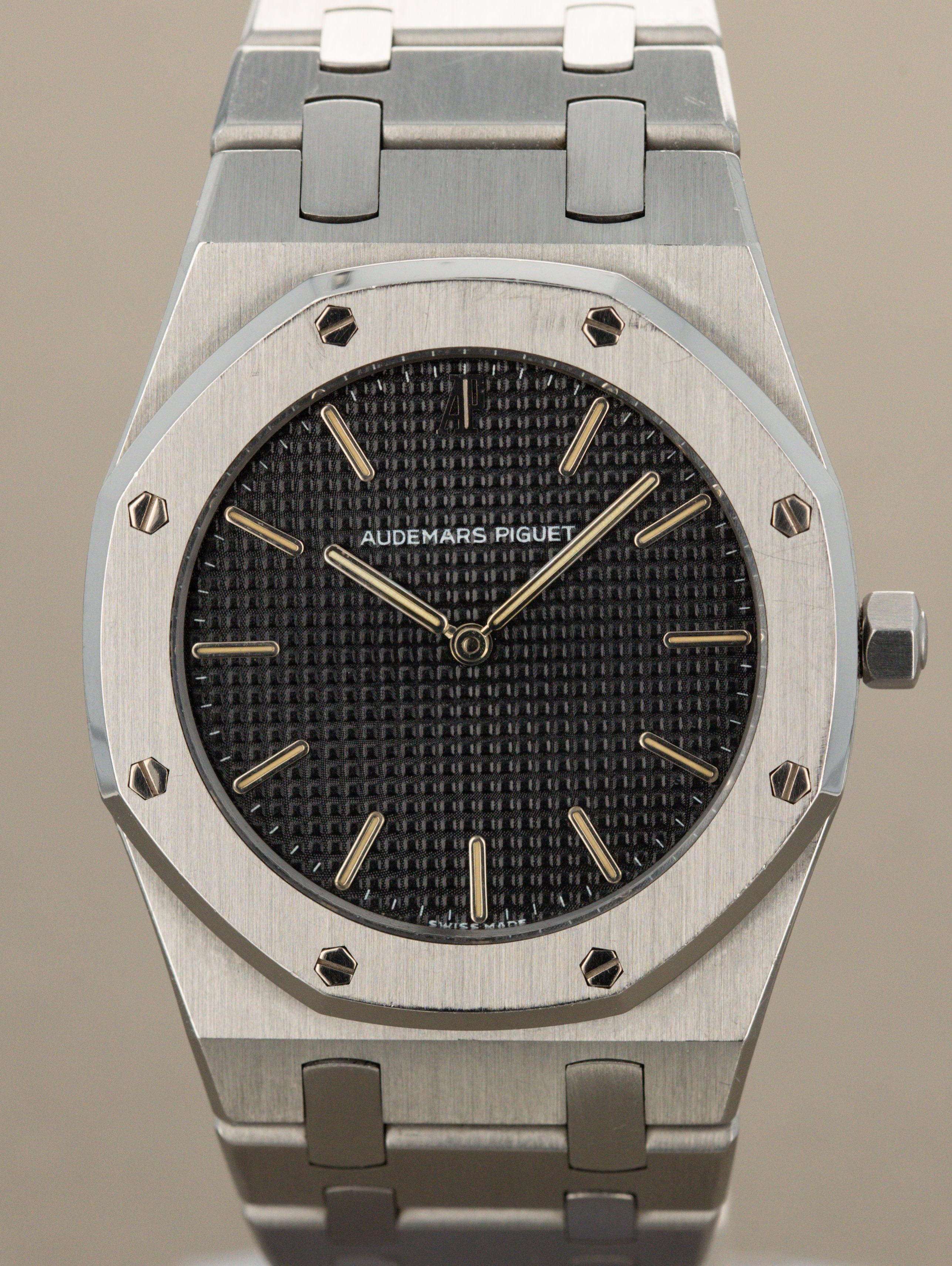 Audemars Piguet Royal Oak Ref. 56303ST - Grey 'Micro-Tapisserie' Dial Unpolished
