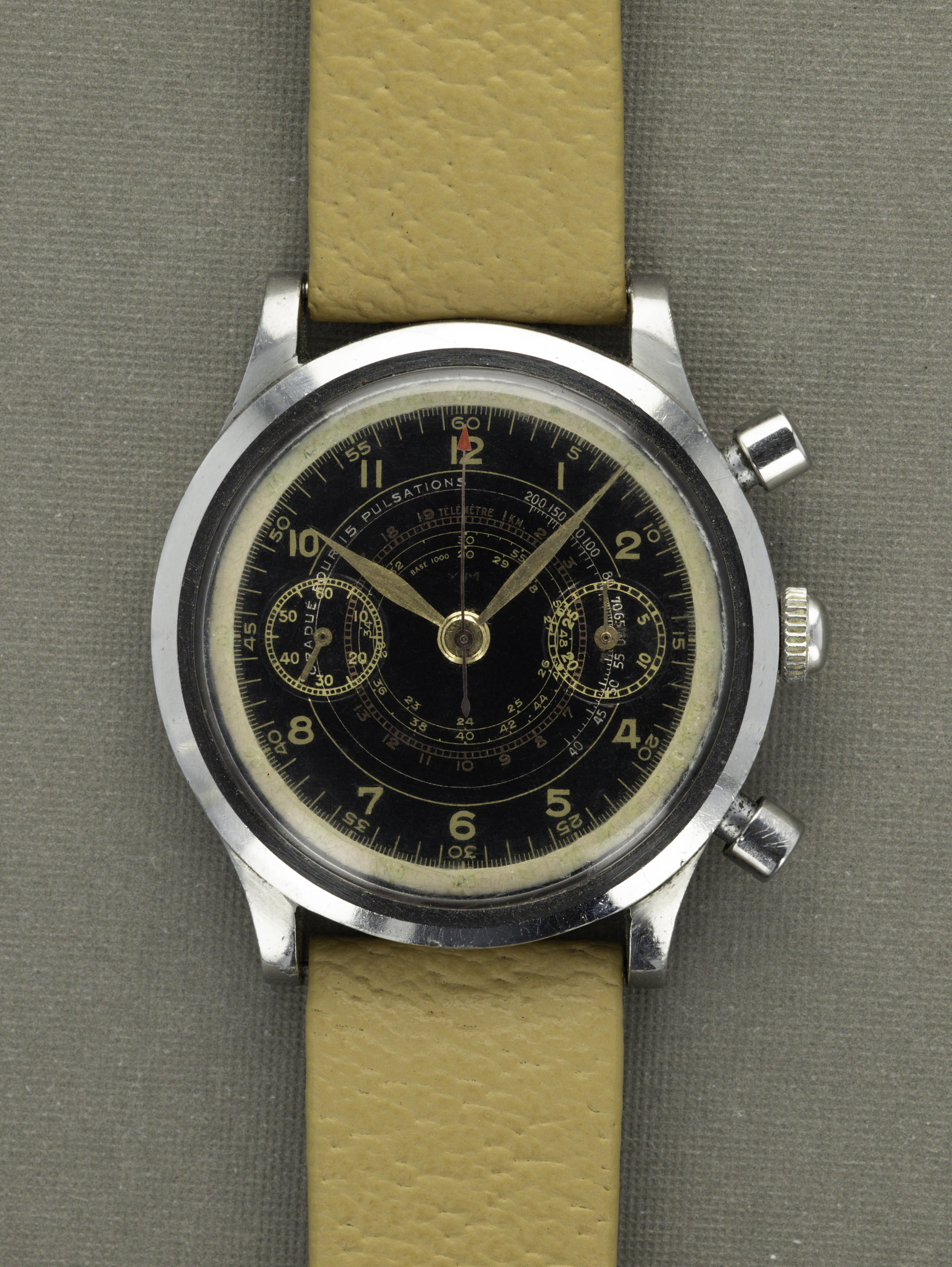 Cyma Clamshell-Case Chronograph - 'Oversized Gilt'