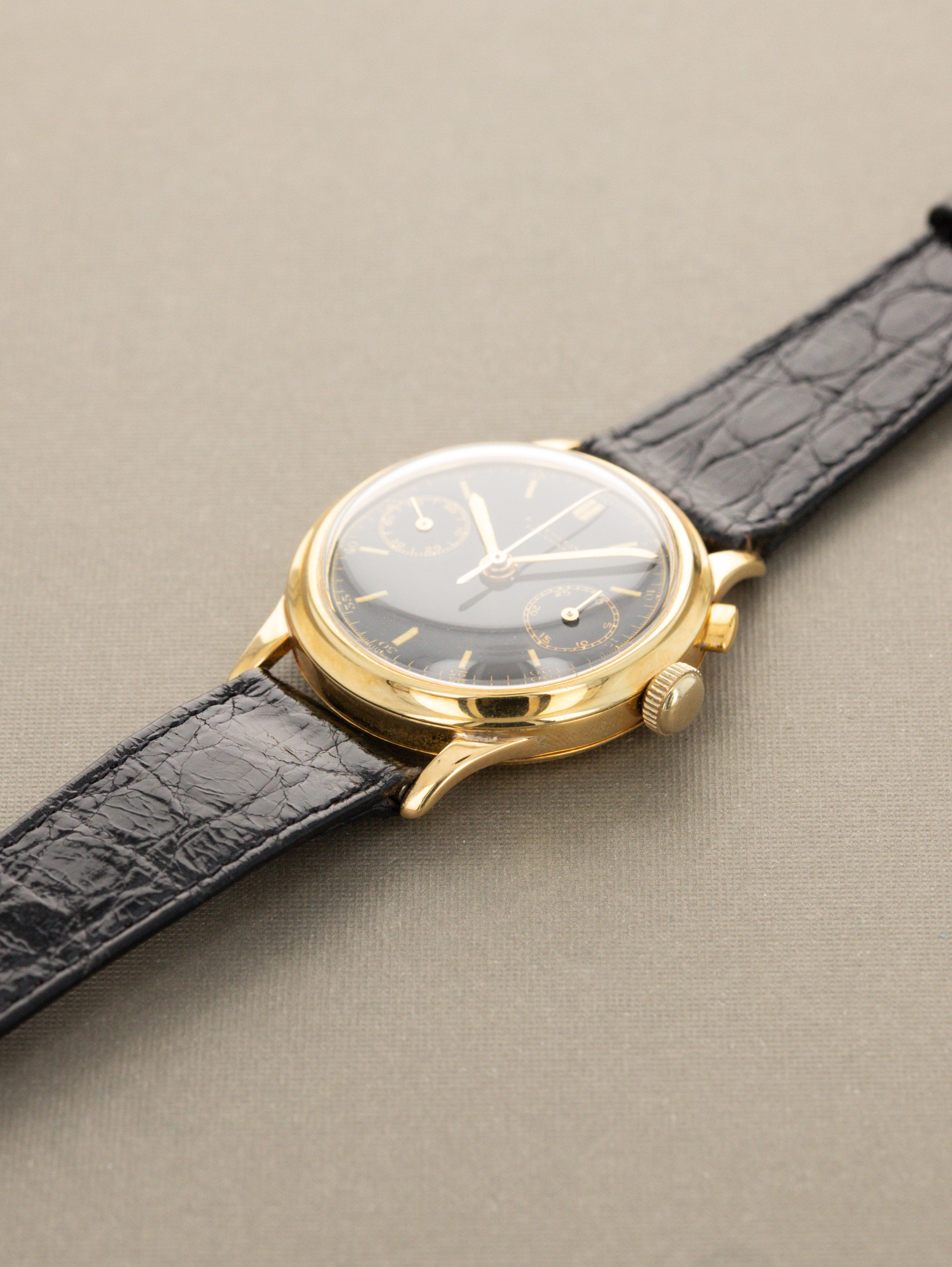 Gübelin Monopusher Chronograph 18K - Gloss Black Dial
