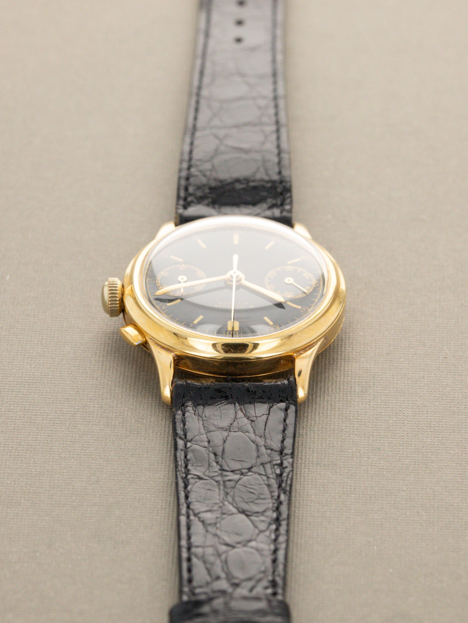 Gübelin Monopusher Chronograph 18K - Gloss Black Dial