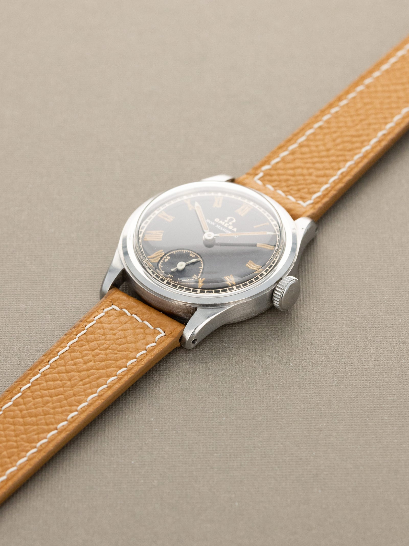 Omega 'Calatrava' Cal. 26.5.T3 - Gloss Black 'Gilt' Dial