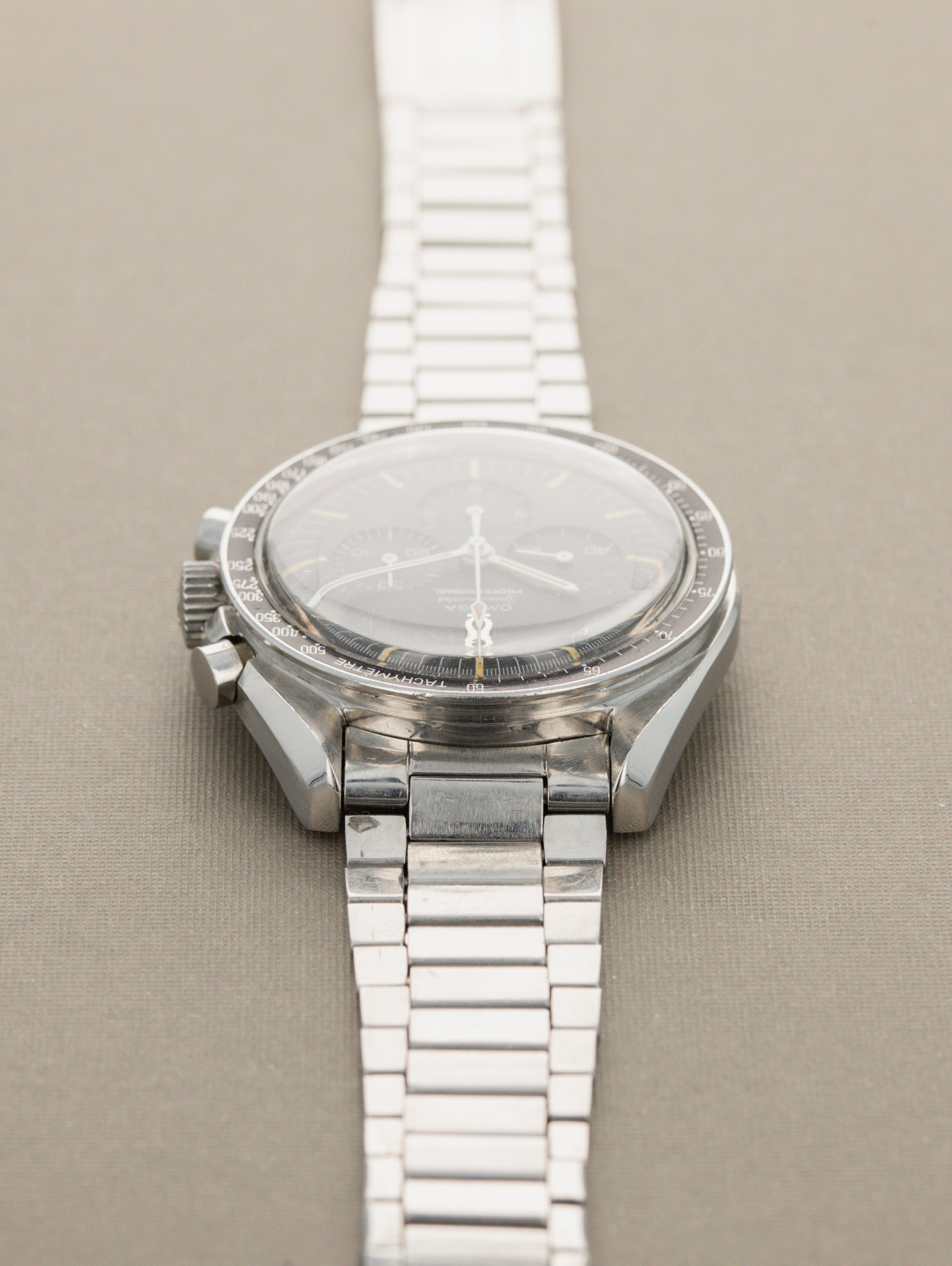 Omega Speedmaster Professional Ref. 105.012-66 - Calibre .321 w/ Box, Papers, & Extract