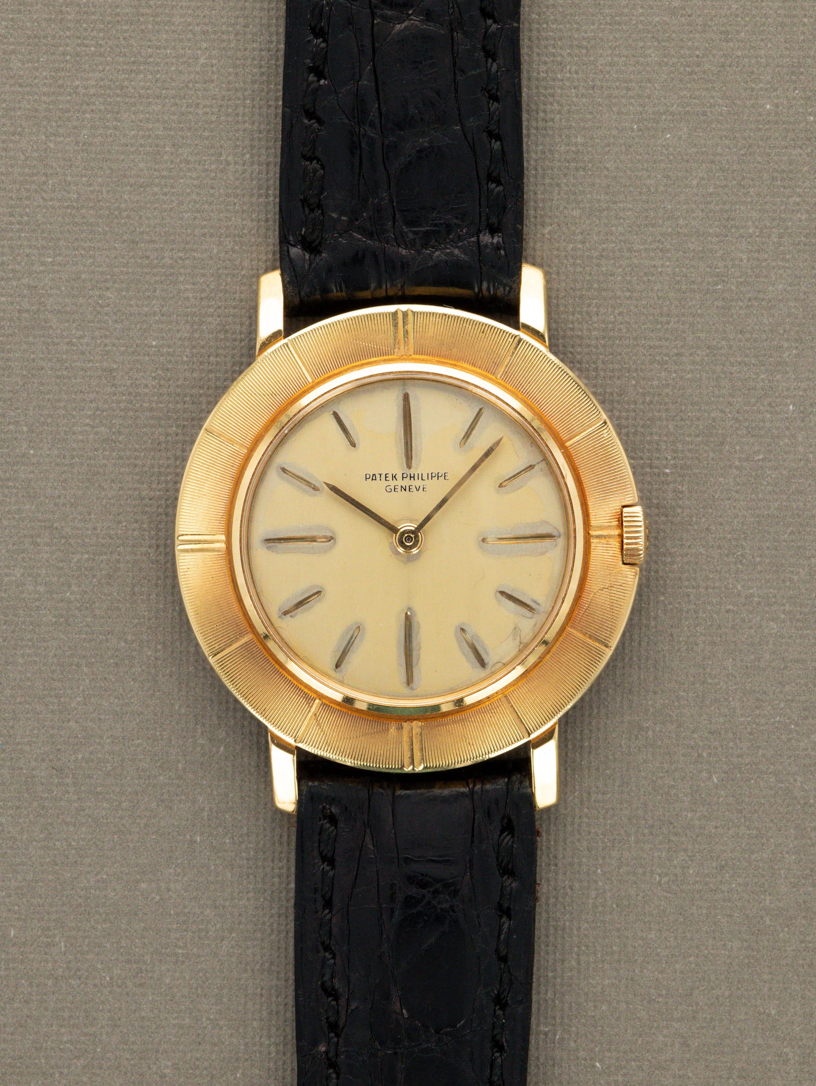 Patek Philippe Calatrava 'Disco Volante' Ref. 2594/5 - Champagne Patina Dial