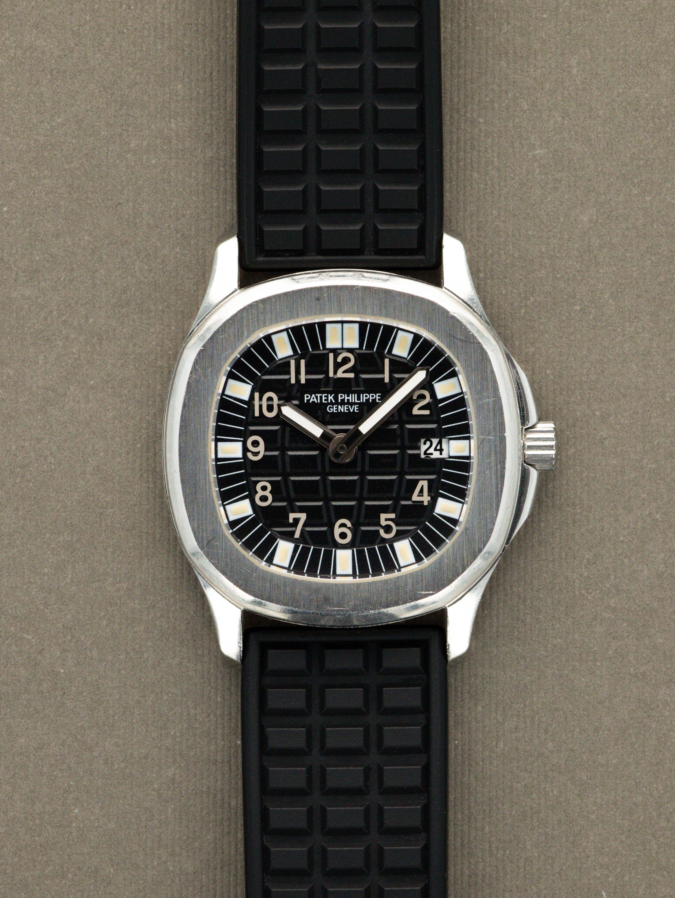 Patek Philippe Aquanuat Ref. 4960A - 'Ladies' Tritium Dial