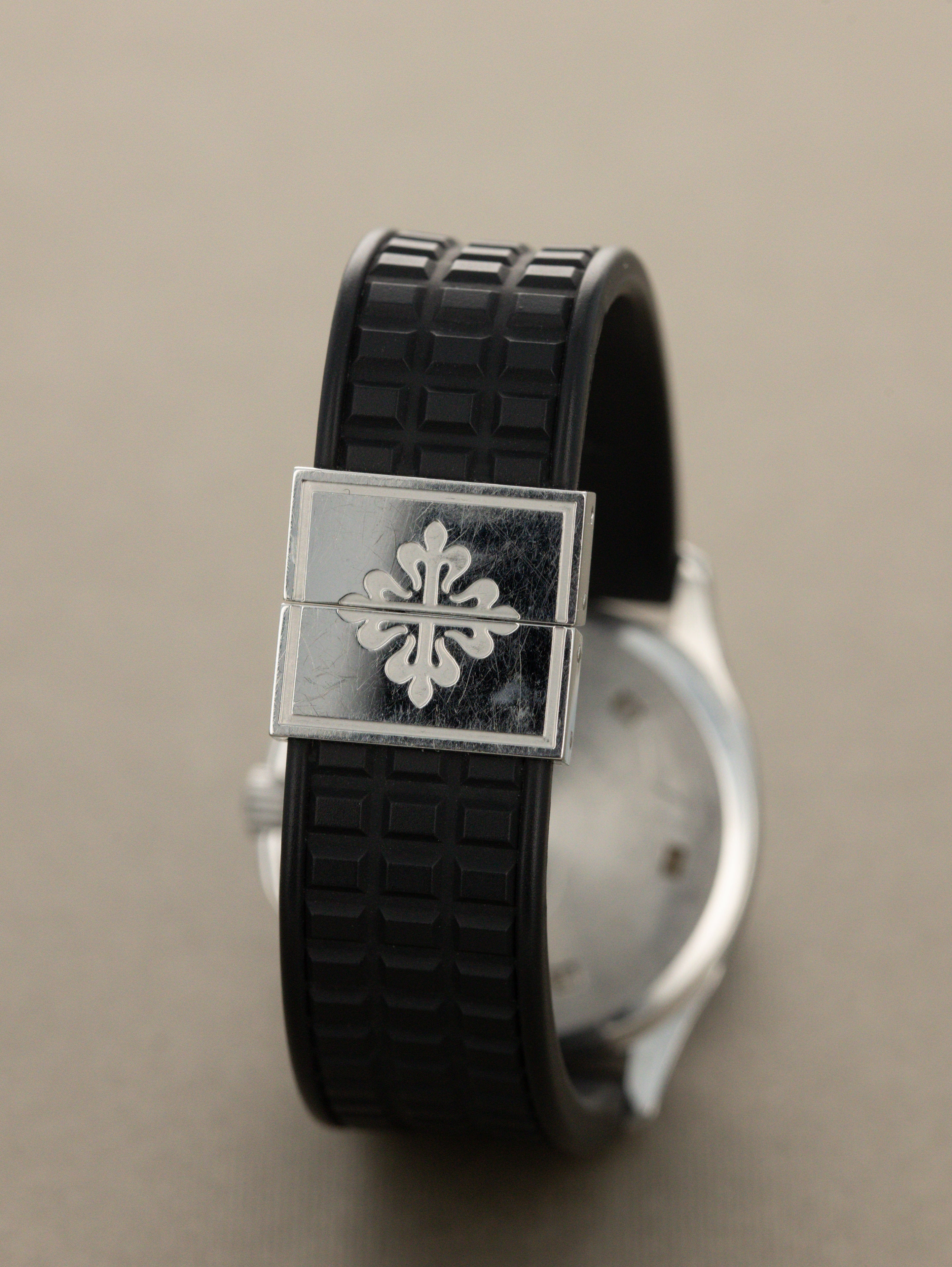 Patek Philippe Aquanuat Ref. 4960A - 'Ladies' Tritium Dial