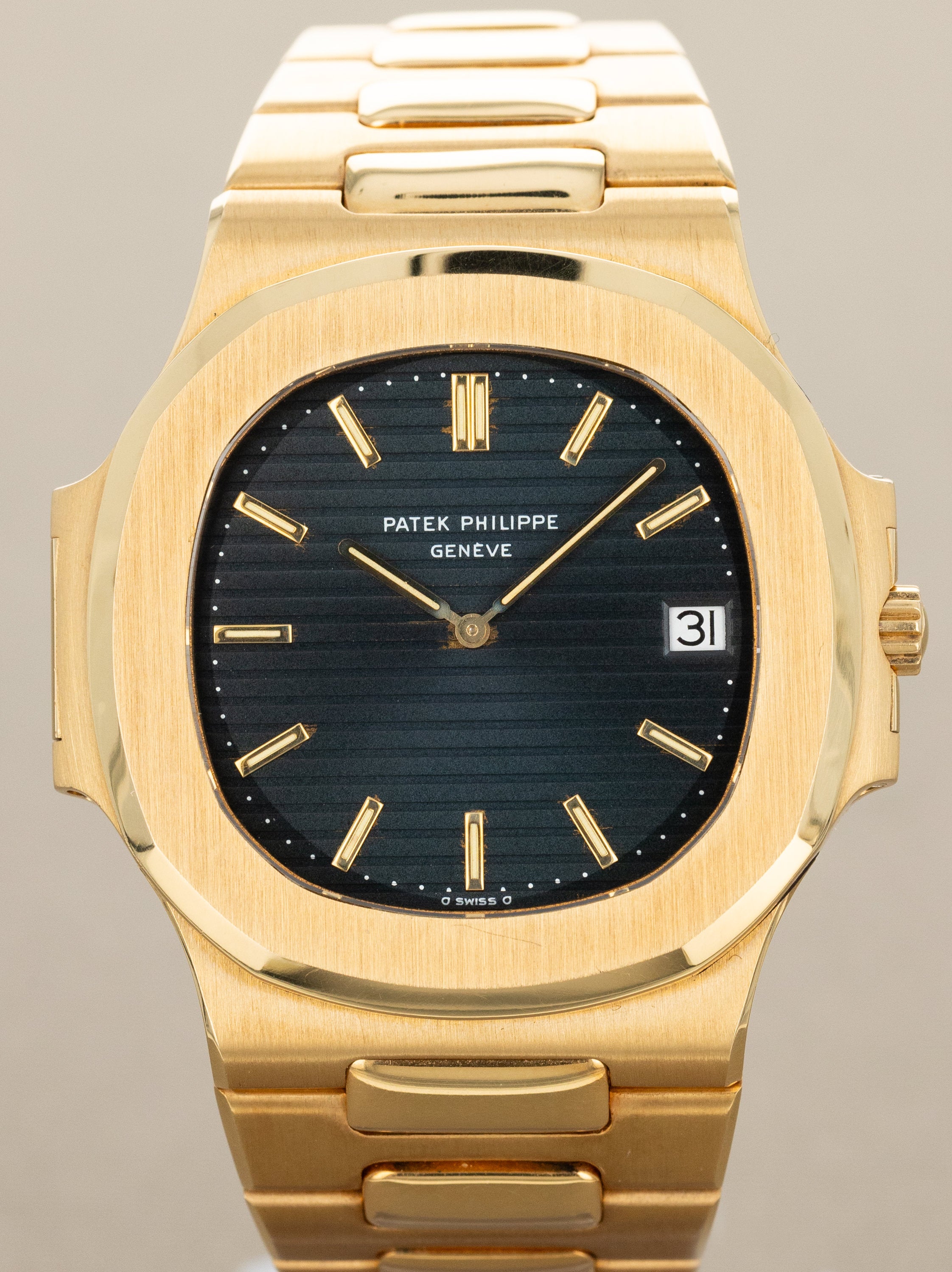 Patek Philippe Nautilus 'Jumbo' Ref. 3700 - w/ Box 'LNOS'