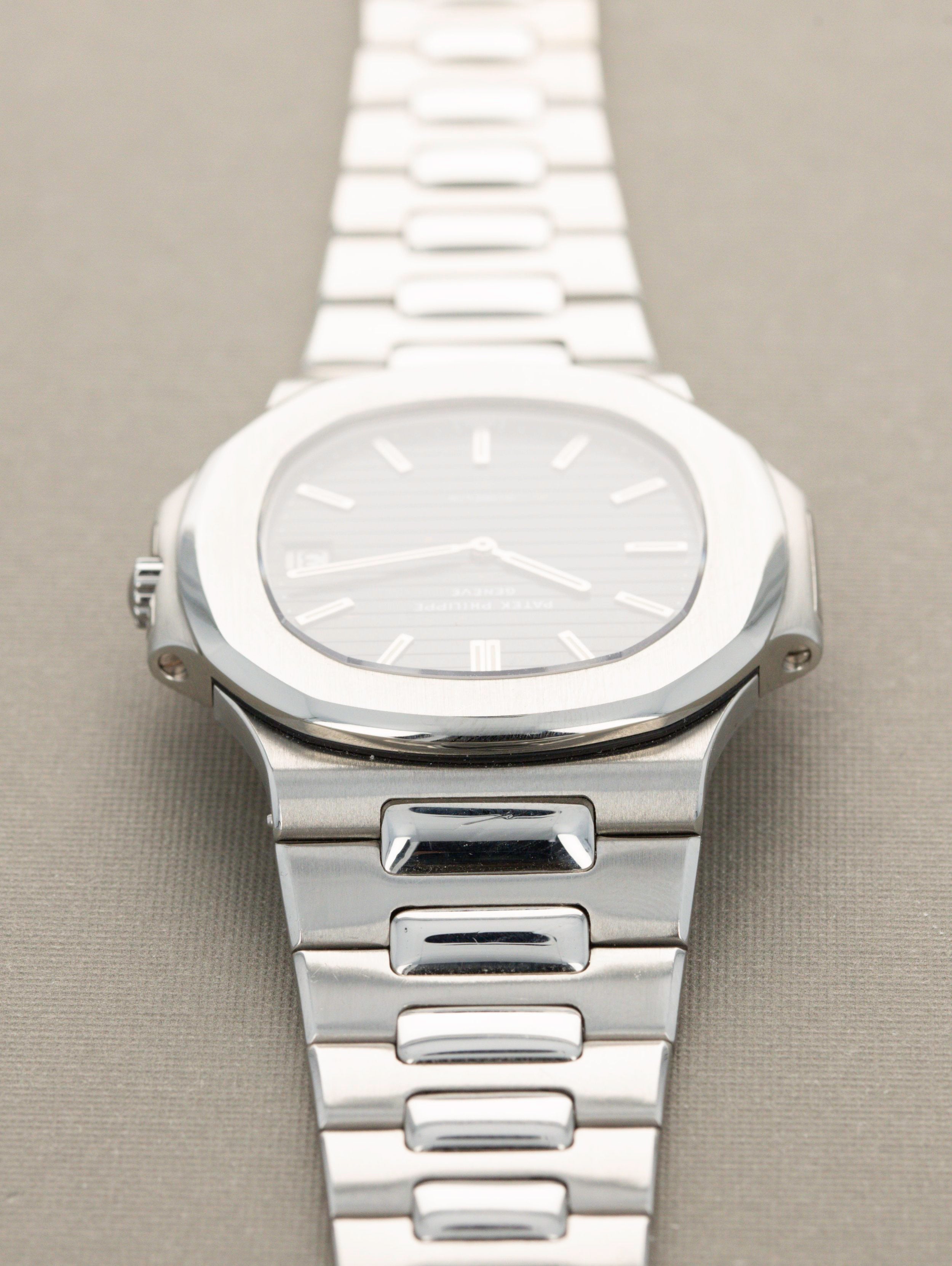 Patek Philippe Nautilus Ref. 3700 - Retailed by Gübelin Full Set