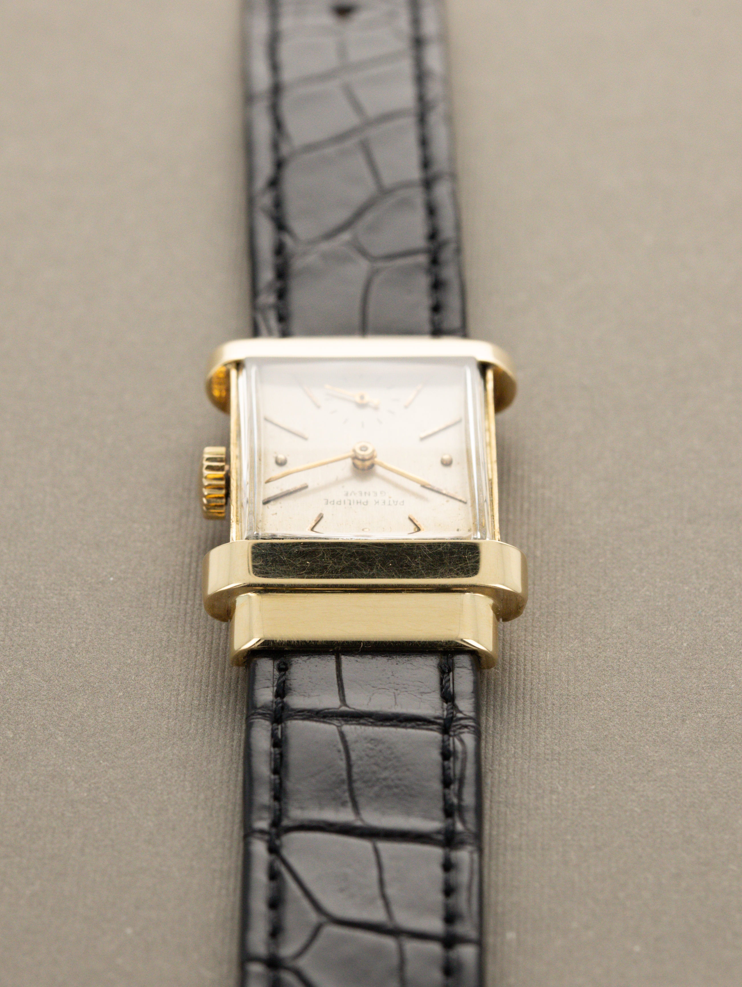 Patek Philippe Yellow Gold Dress Watch Ref. 1450 - 'Top Hat' w/ Extract