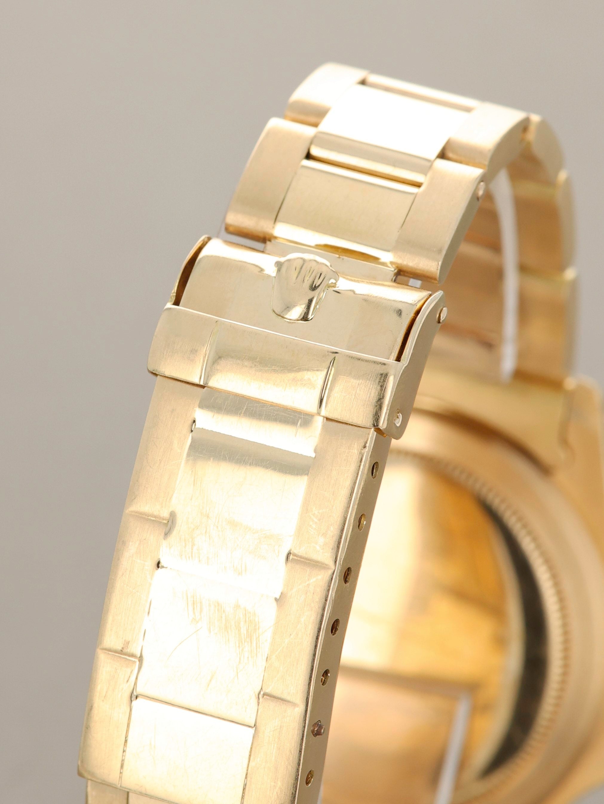 Rolex Submariner Ref. 1680 18k Meters First