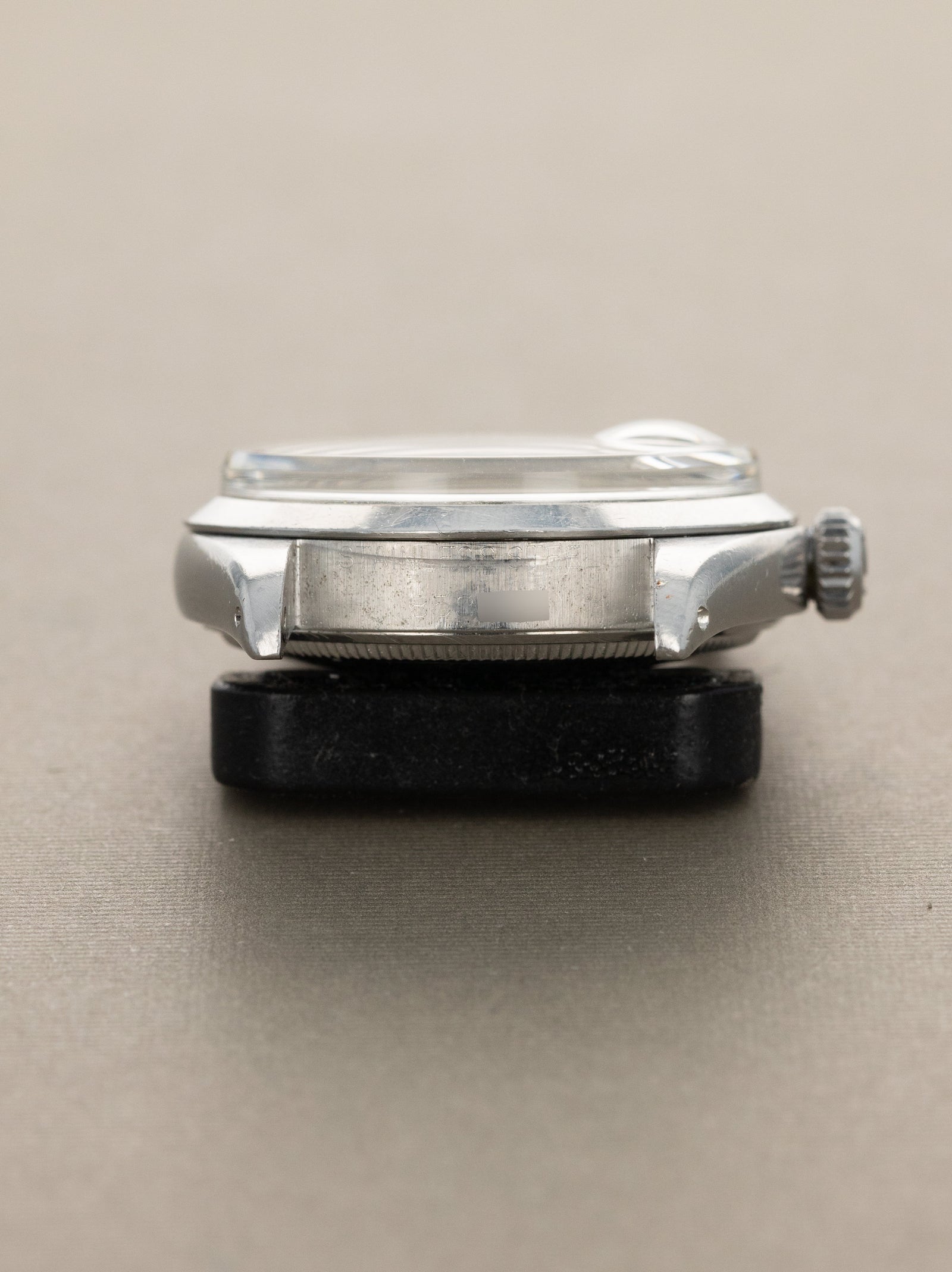 Rolex Oyster Perpetual Date Ref. 1500 - Black 'Gilt' Dial W/ Kuwait Signature Unpolished