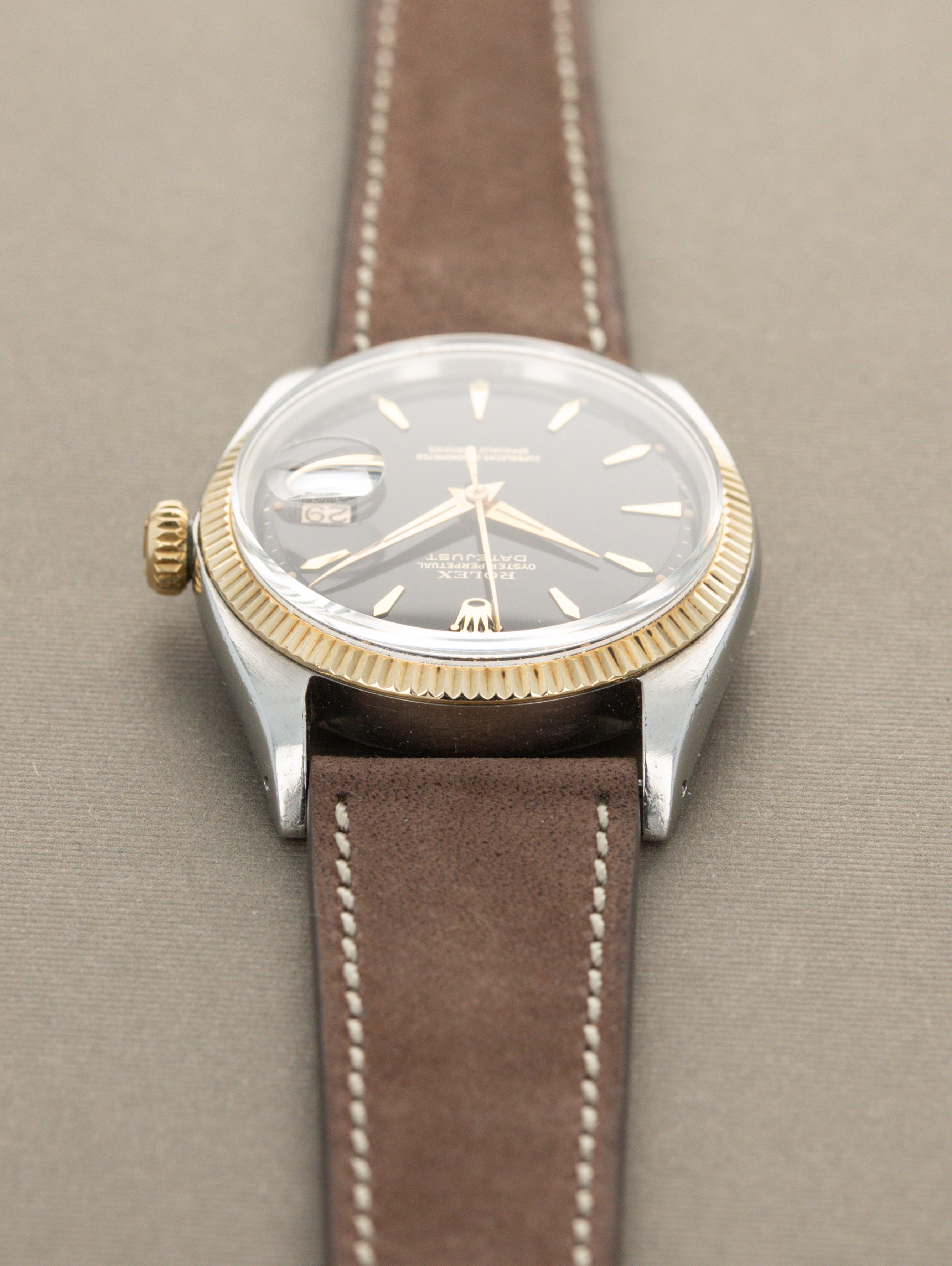 Rolex Datejust Ref. 1601 - Black Gilt Dial with Papers