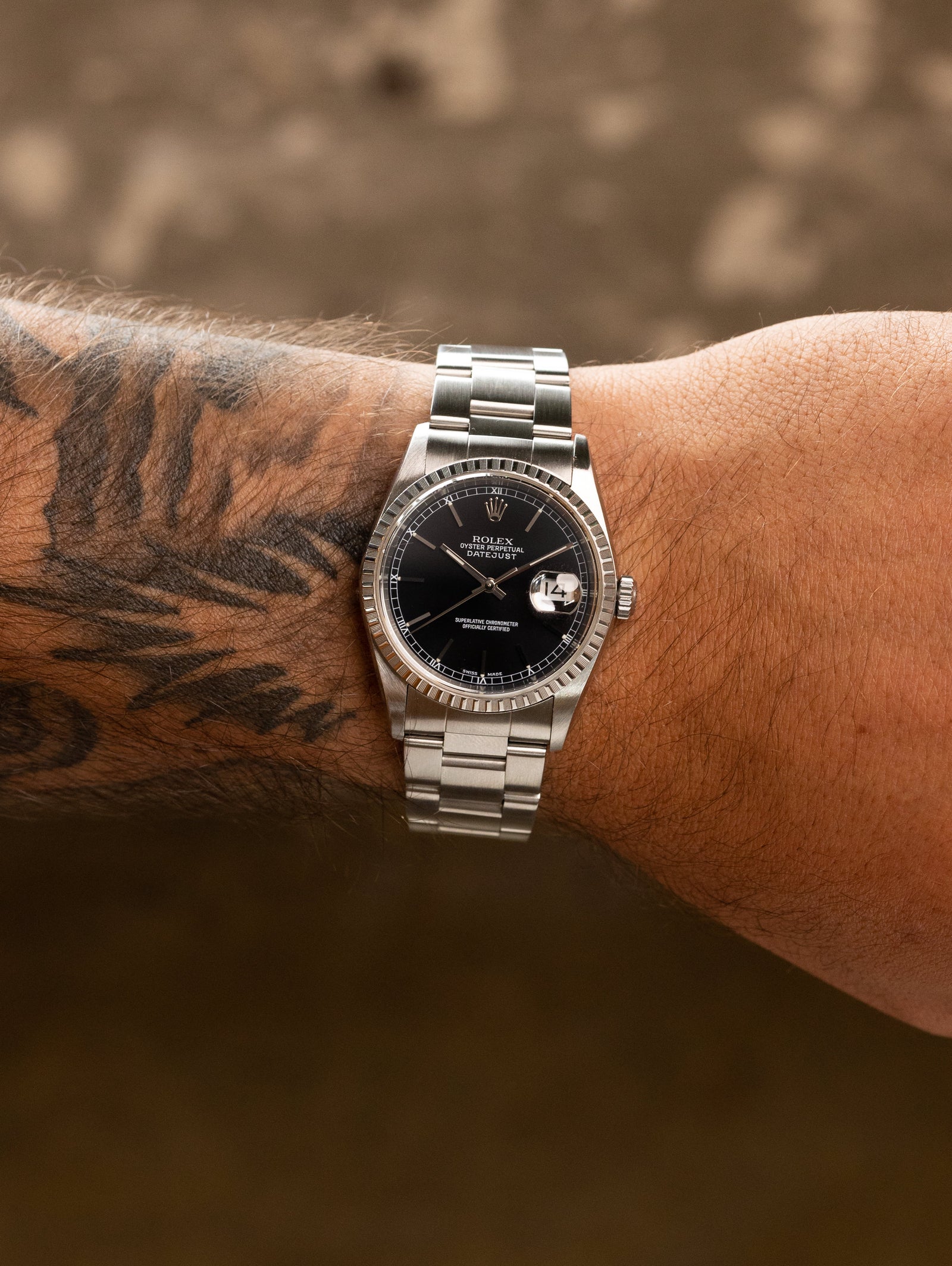 Rolex Datejust Ref. 16220 - Sunburst Black Dial