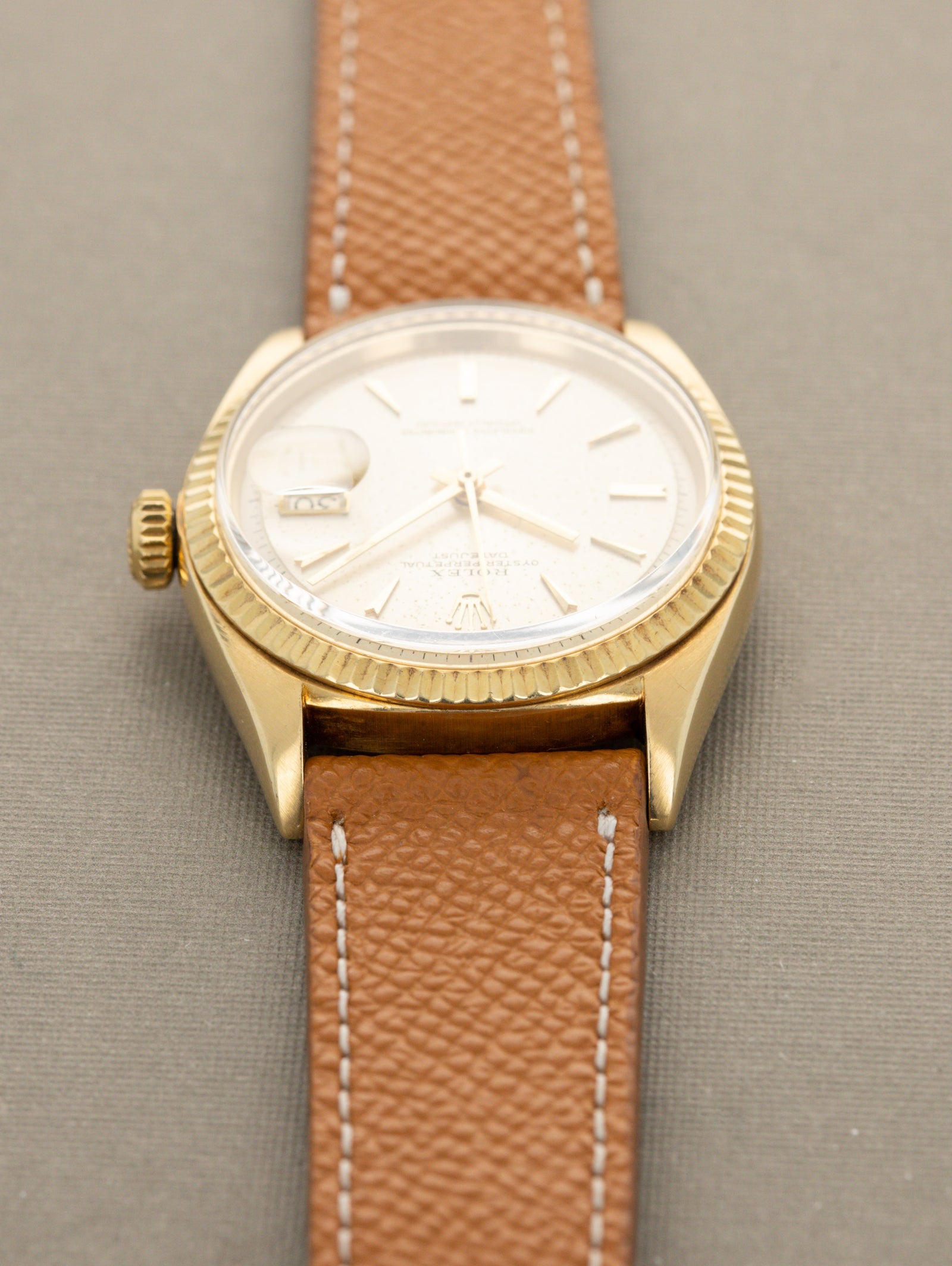 Rolex Datejust Ref. 1601 14K - Non-Luminous Silver Dial w/ Patina