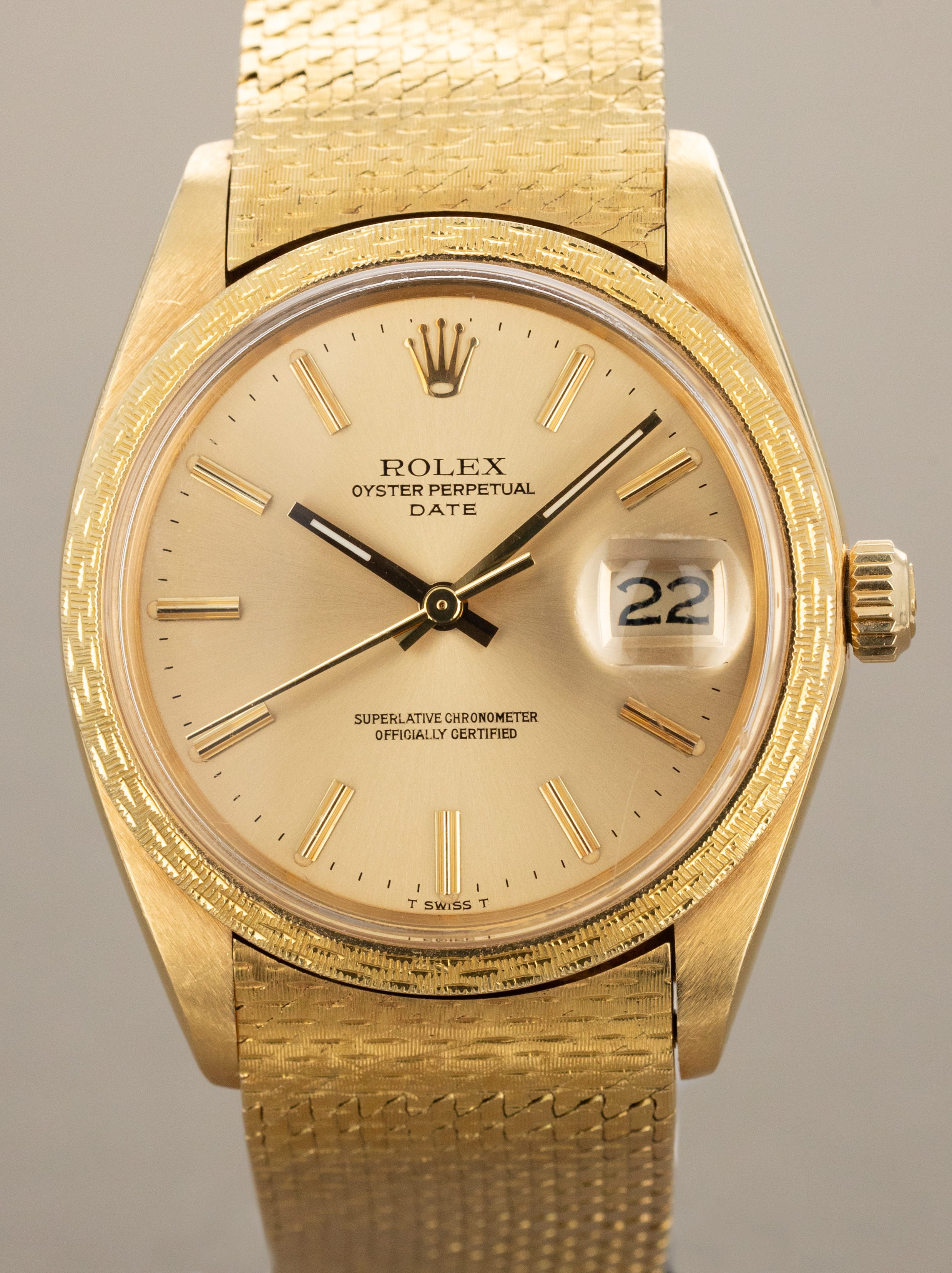 Rolex Oyster Perpetual Ref. 1514 'Décor Moiré' - Satin Champagne Dial W/ Extensive Documentation