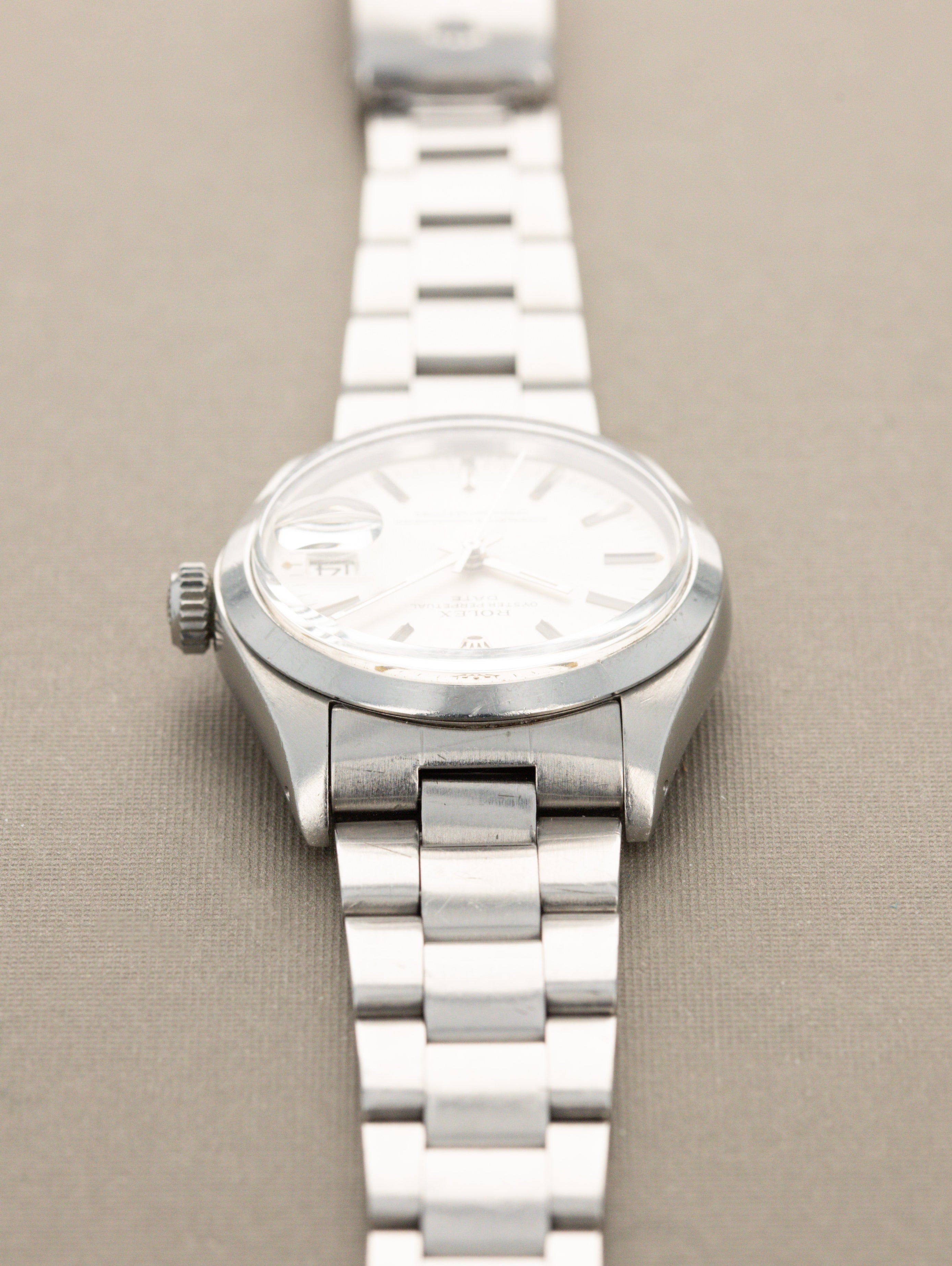 Rolex Oyster Perpetual Date Ref. 1500 - Sunburst Silver 'Sigma' Dial