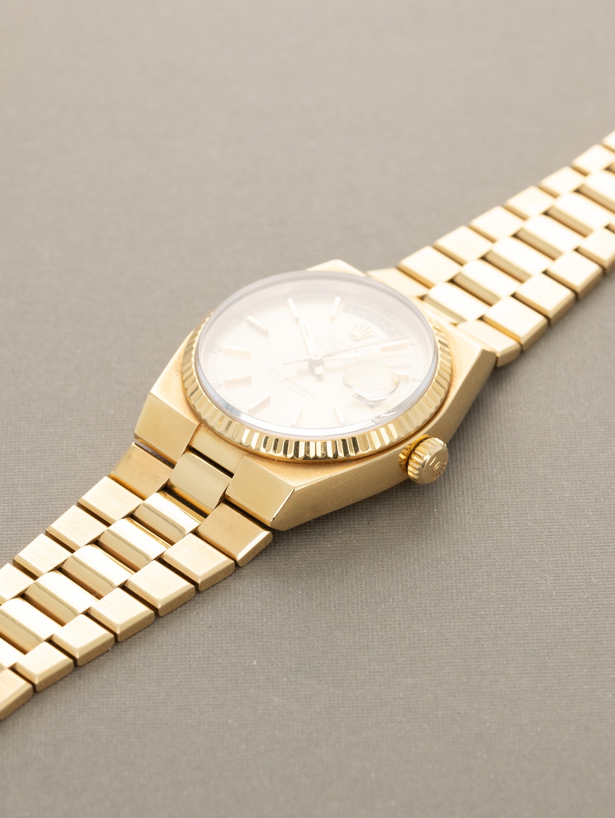 Rolex Oysterquartz Day-Date Ref. 19018 - Sunburst Champagne Dial W/ Box & Papers