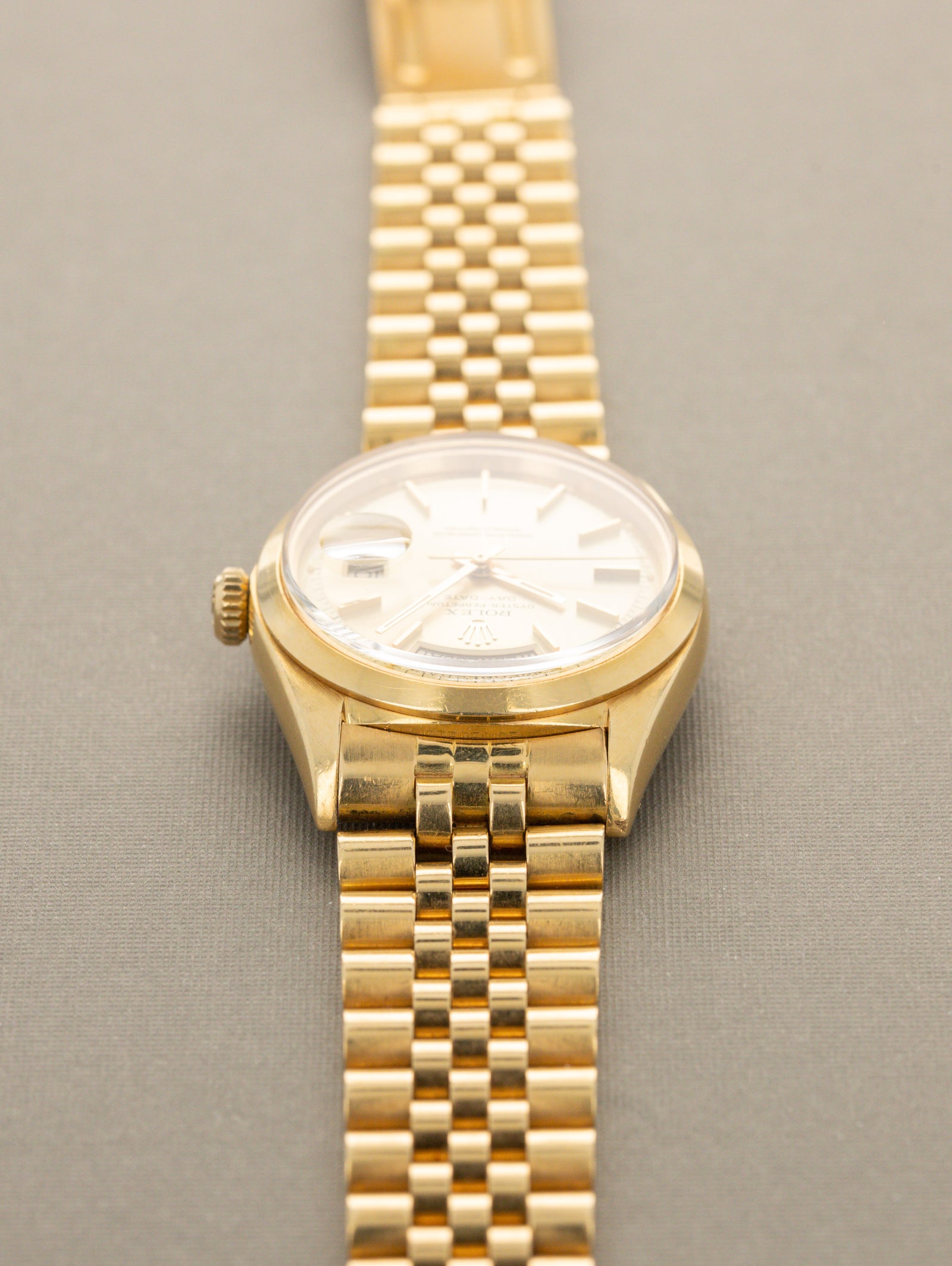 Rolex Day-Date Ref. 1802 - Sunburst Champagne Dial Unpolished