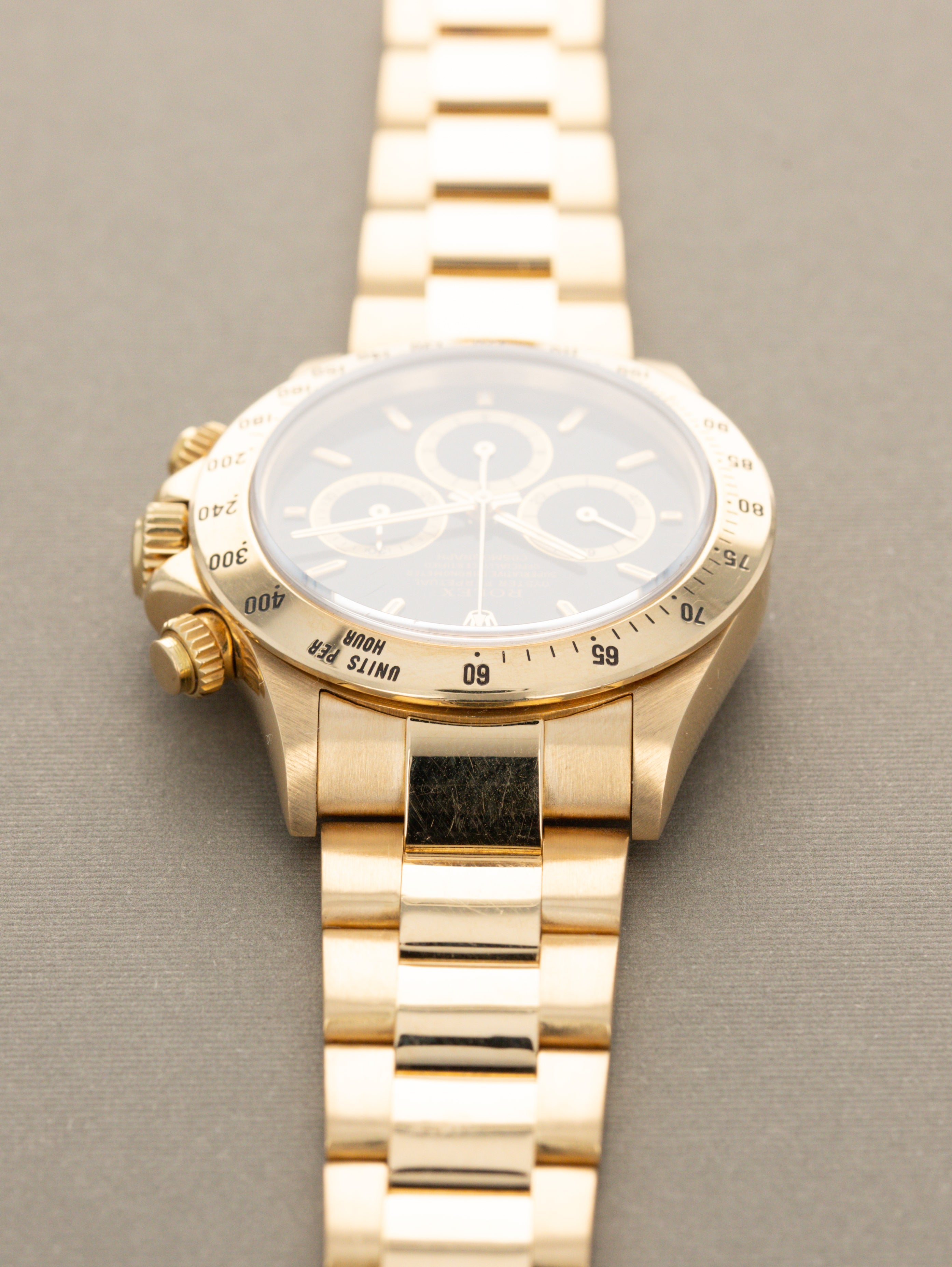 Rolex Daytona Ref. 16528 - 18K Gold 'Inverted 6' Dial