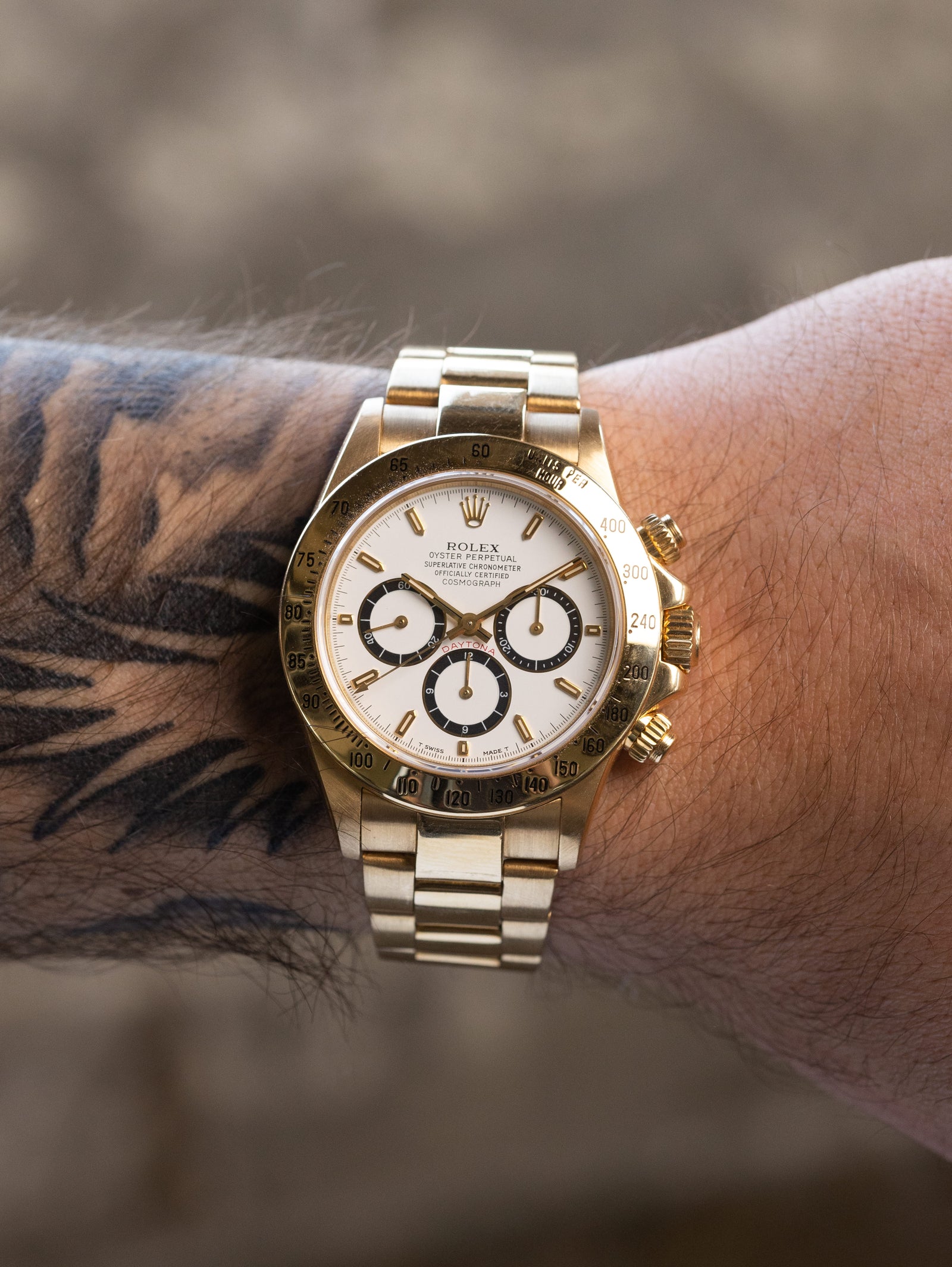 Rolex Daytona Ref. 16528 - 'Inverted 6' Dial