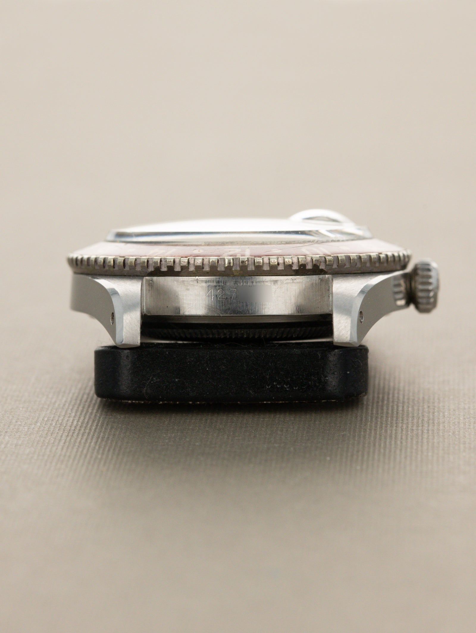 Rolex GMT-Master Ref. 6542 - 'Bakelite' Bezel