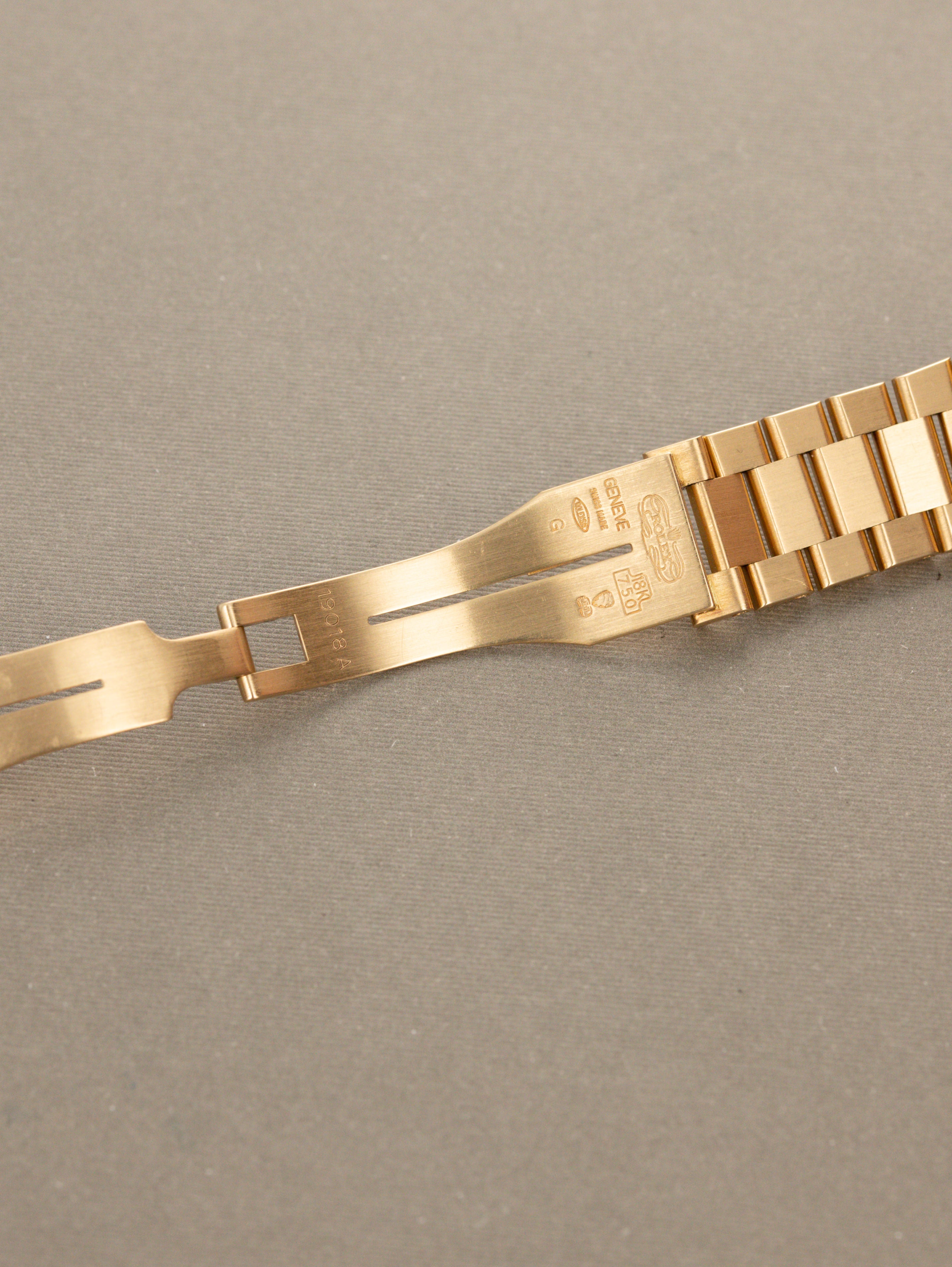 Rolex Oysterquartz Day-Date Ref. 19018N - 'Burlwood' Dial