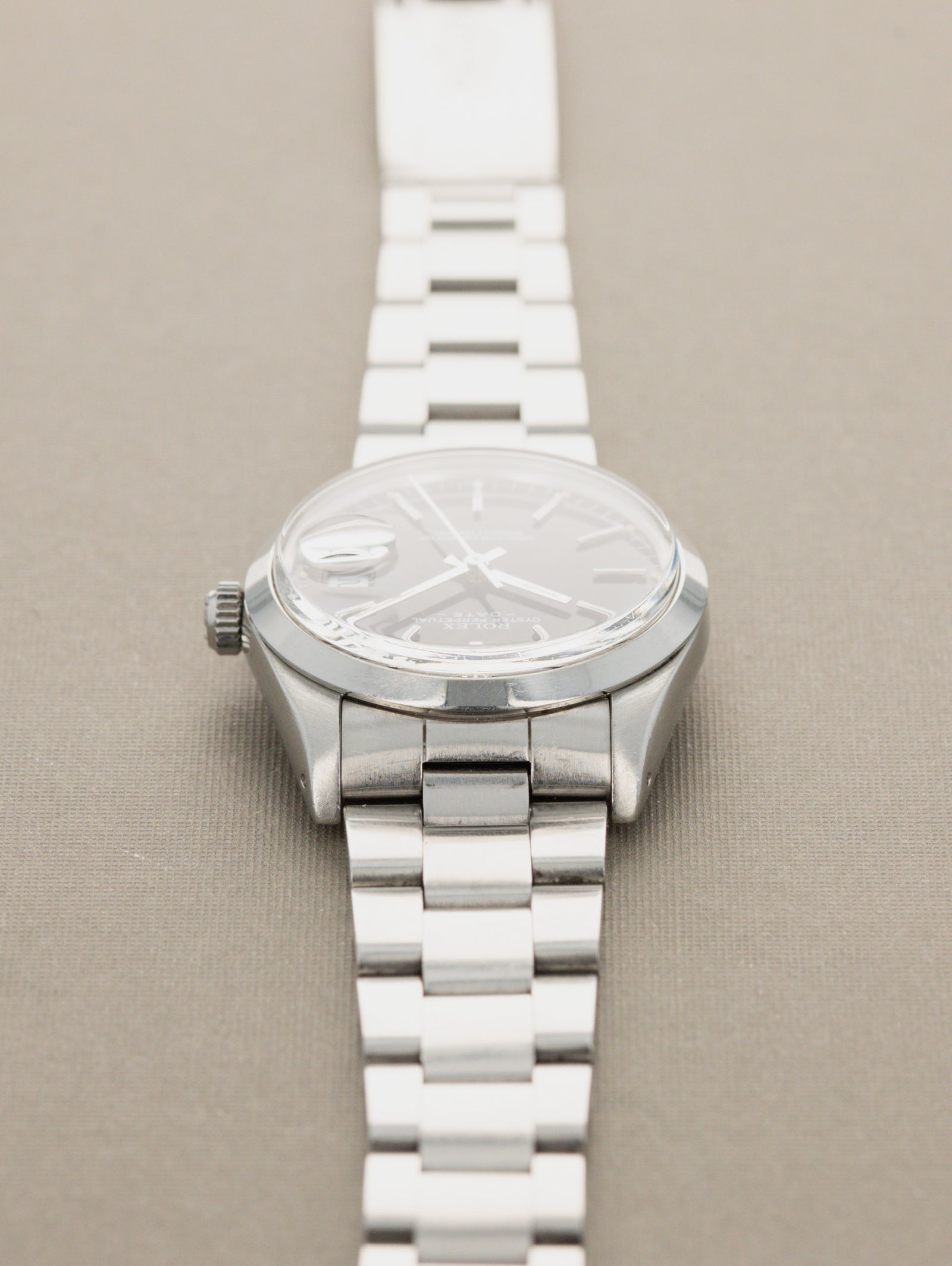 Rolex Oyster Perpetual Date Ref. 15000 - Gloss Black Dial