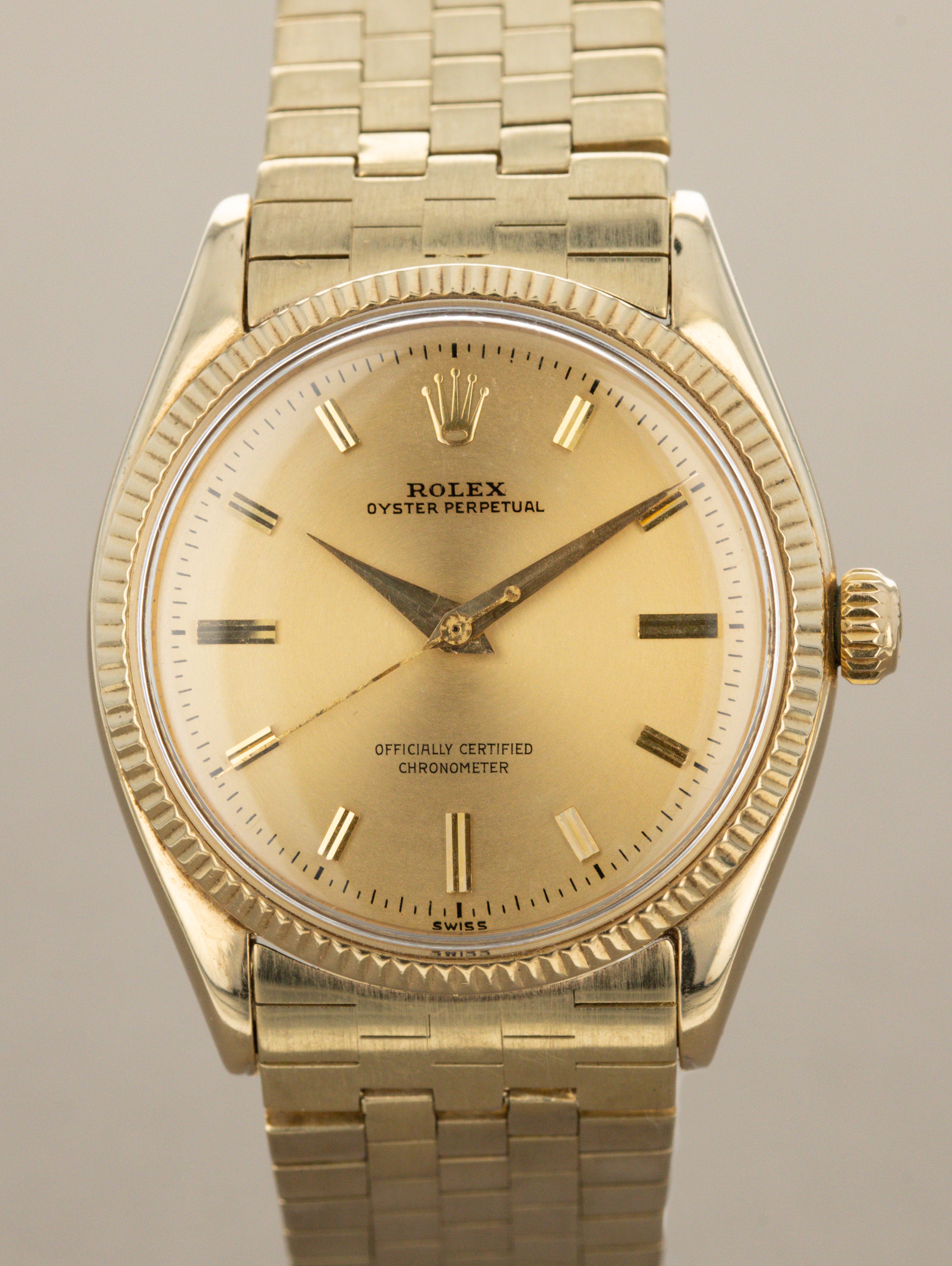 Rolex Oyster Perpetual Ref. 6567 - Champagne 'Concentric' Dial