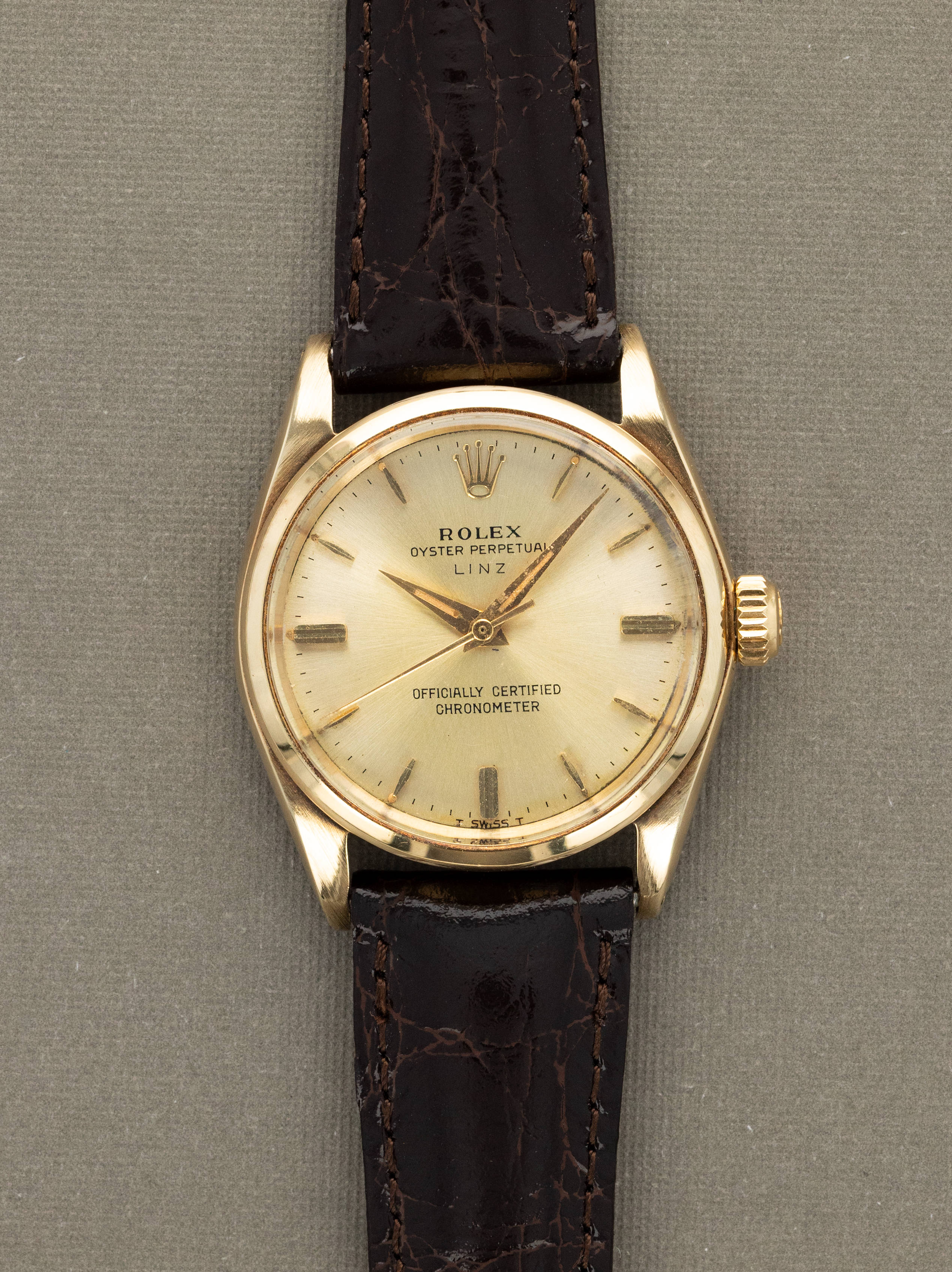 Rolex Oyster Perpetual Ref. 6548 'Midsize' - Sunburst Silver 'Linz' Dial