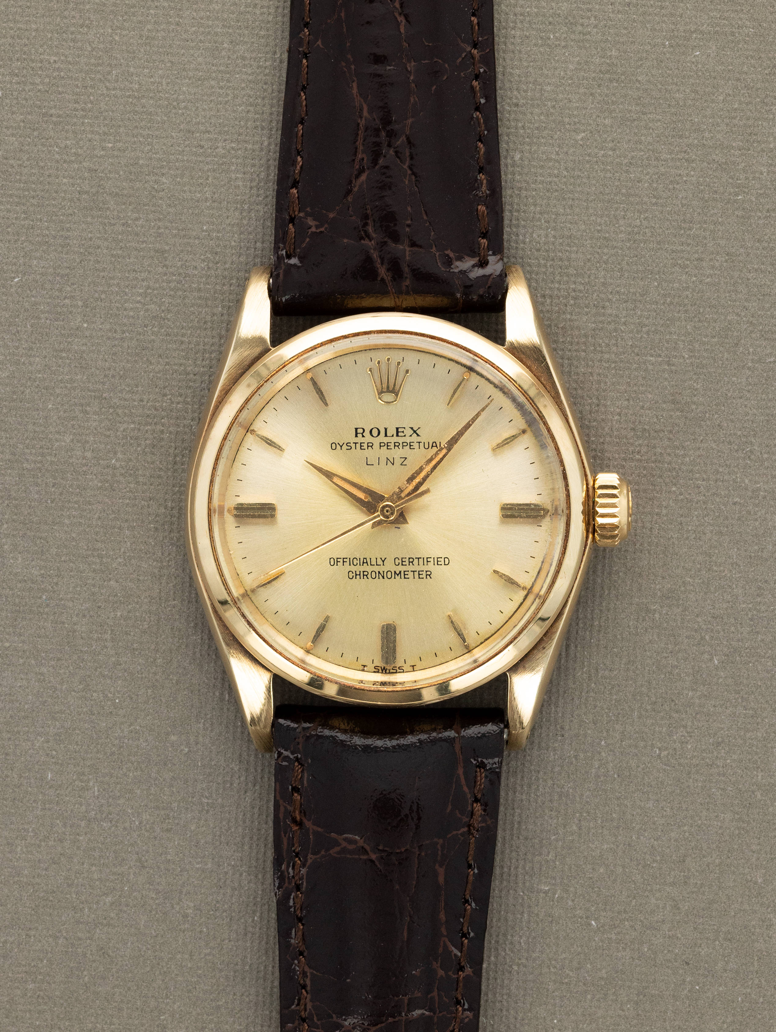 Rolex Oyster Perpetual Ref. 6548 'Midsize' - Sunburst Silver 'Linz' Dial