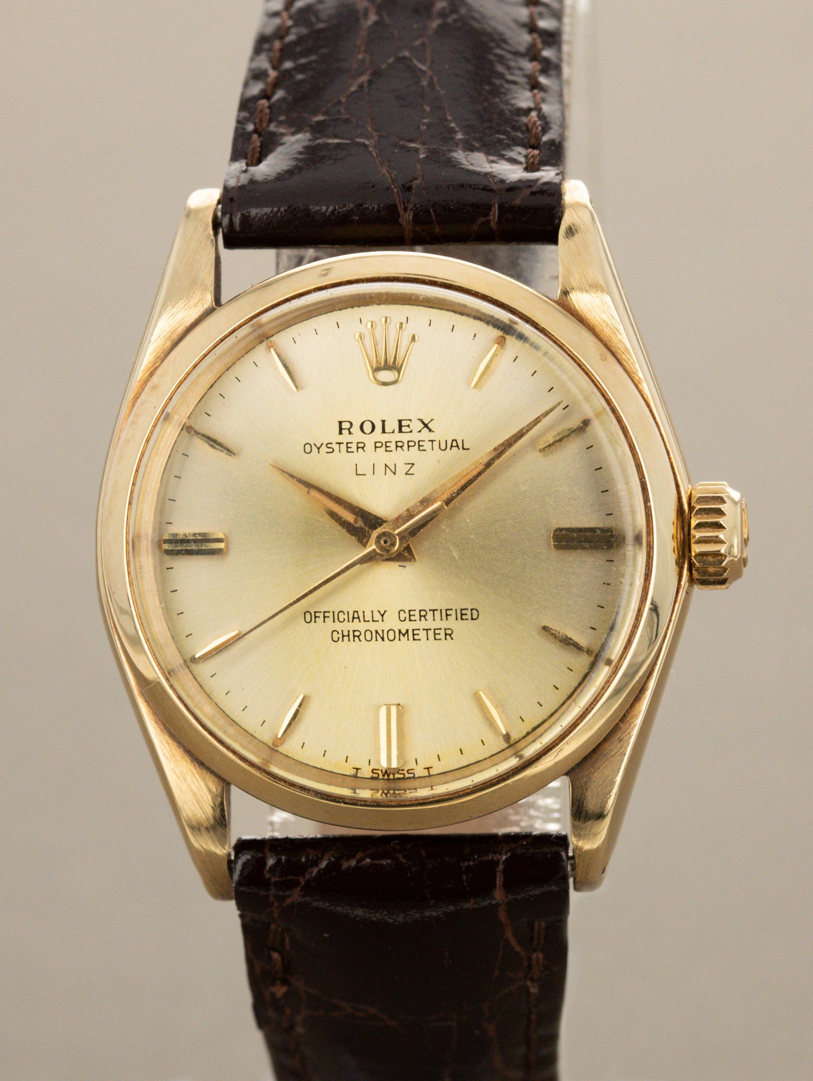 Rolex Oyster Perpetual Ref. 6548 'Midsize' - Sunburst Silver 'Linz' Dial
