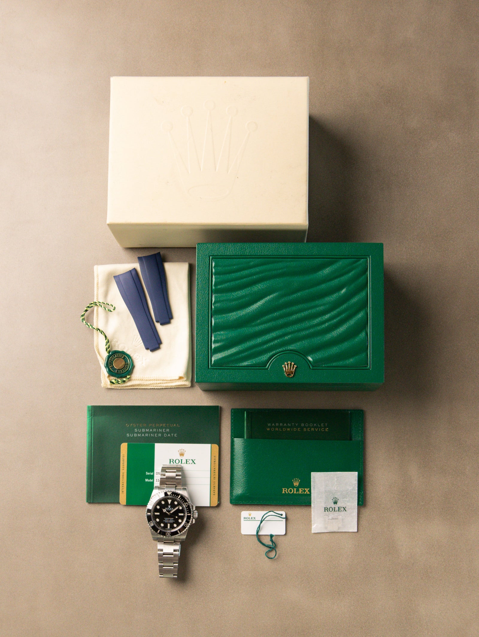 Rolex Submariner Ref. 114060 - 'No Date' Unpolished Full Set