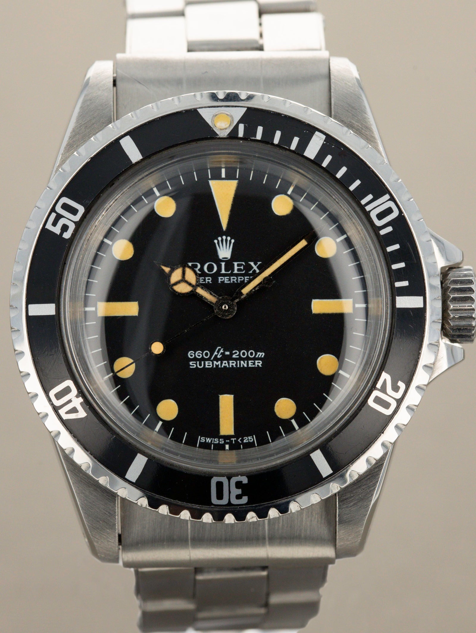 Rolex Submariner Ref. 5513 - Fat Font Kissing 40 Bezel W/ Papers