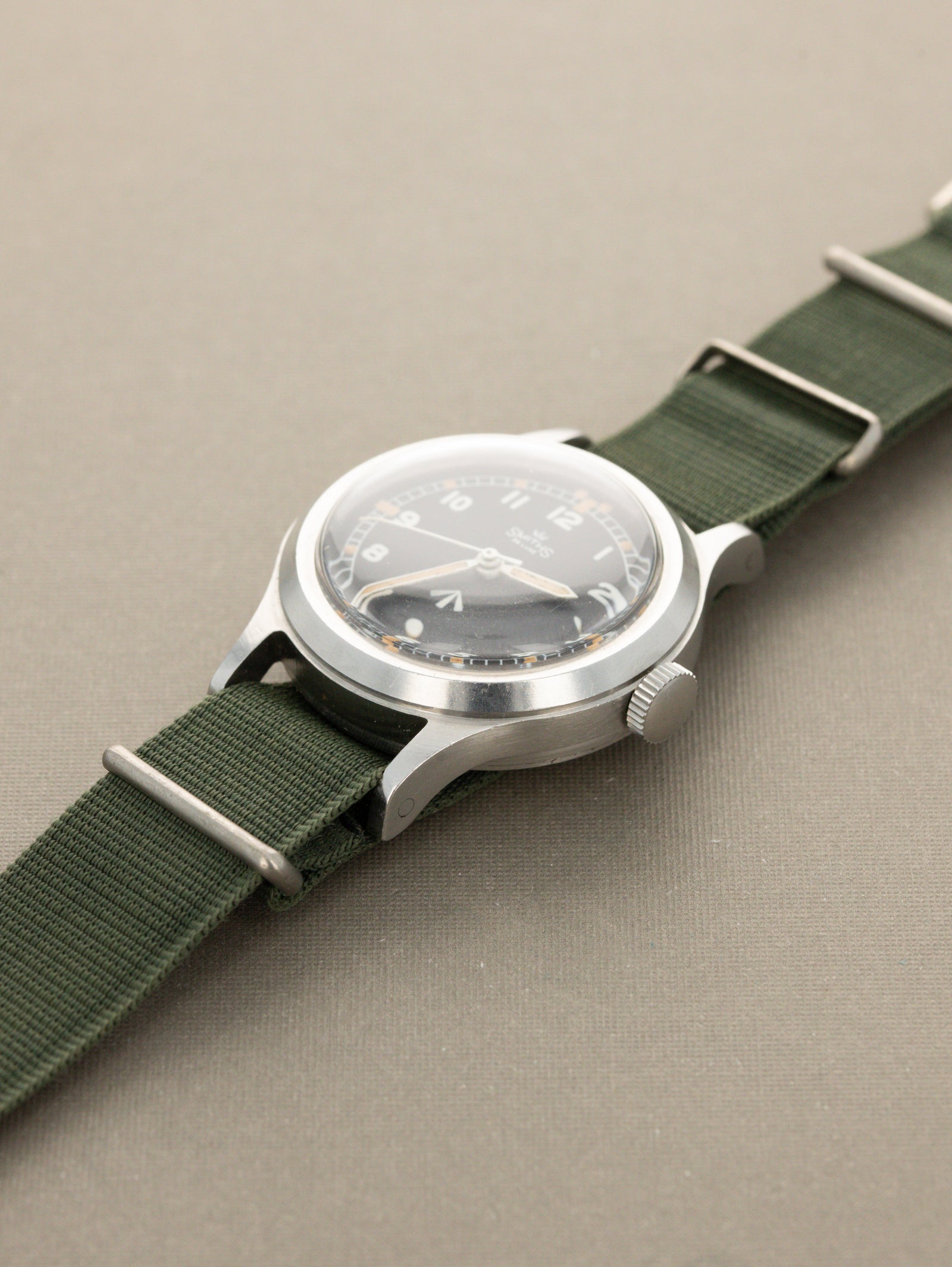 Smiths De Luxe Ref. 6B/542 - Matte Black 'Broad Arrow' Dial RAF-Issued Unpolished