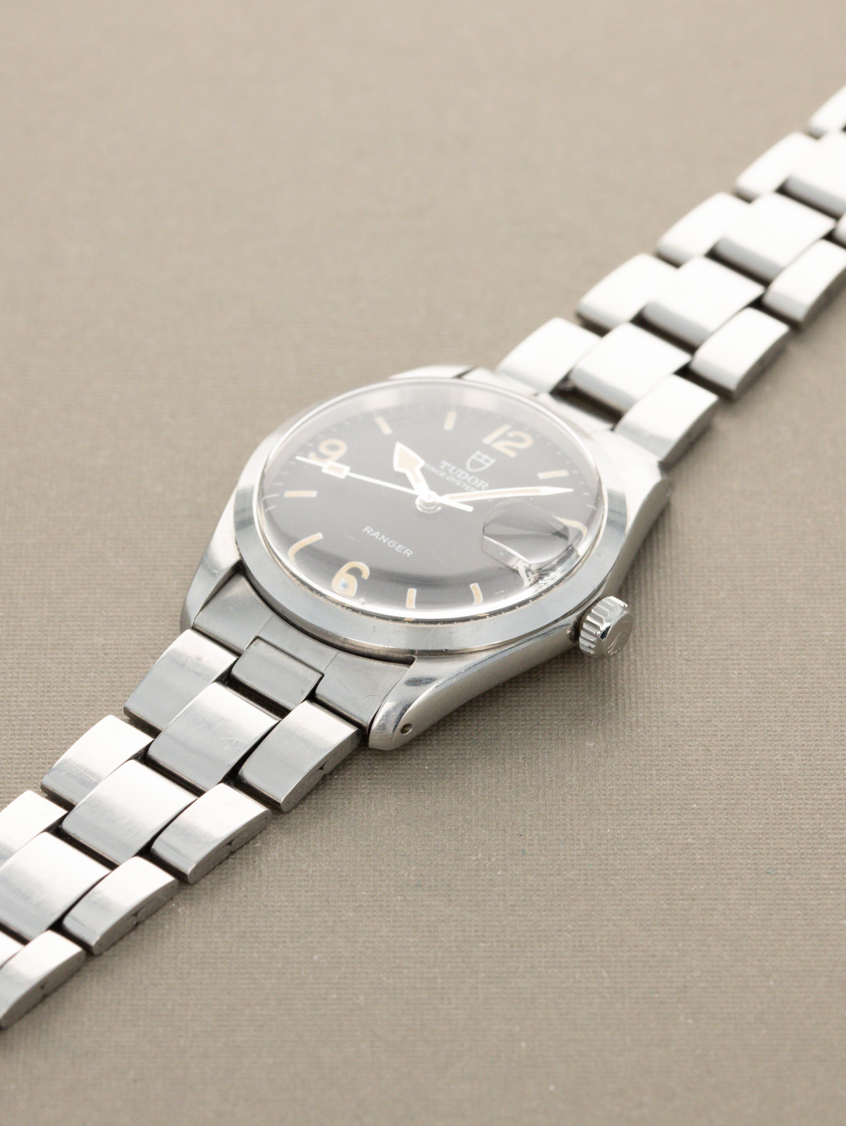 Tudor Ranger Date Ref. 7966/0 - Matte Black Dial w/ 'Roulette' Date Unpolished