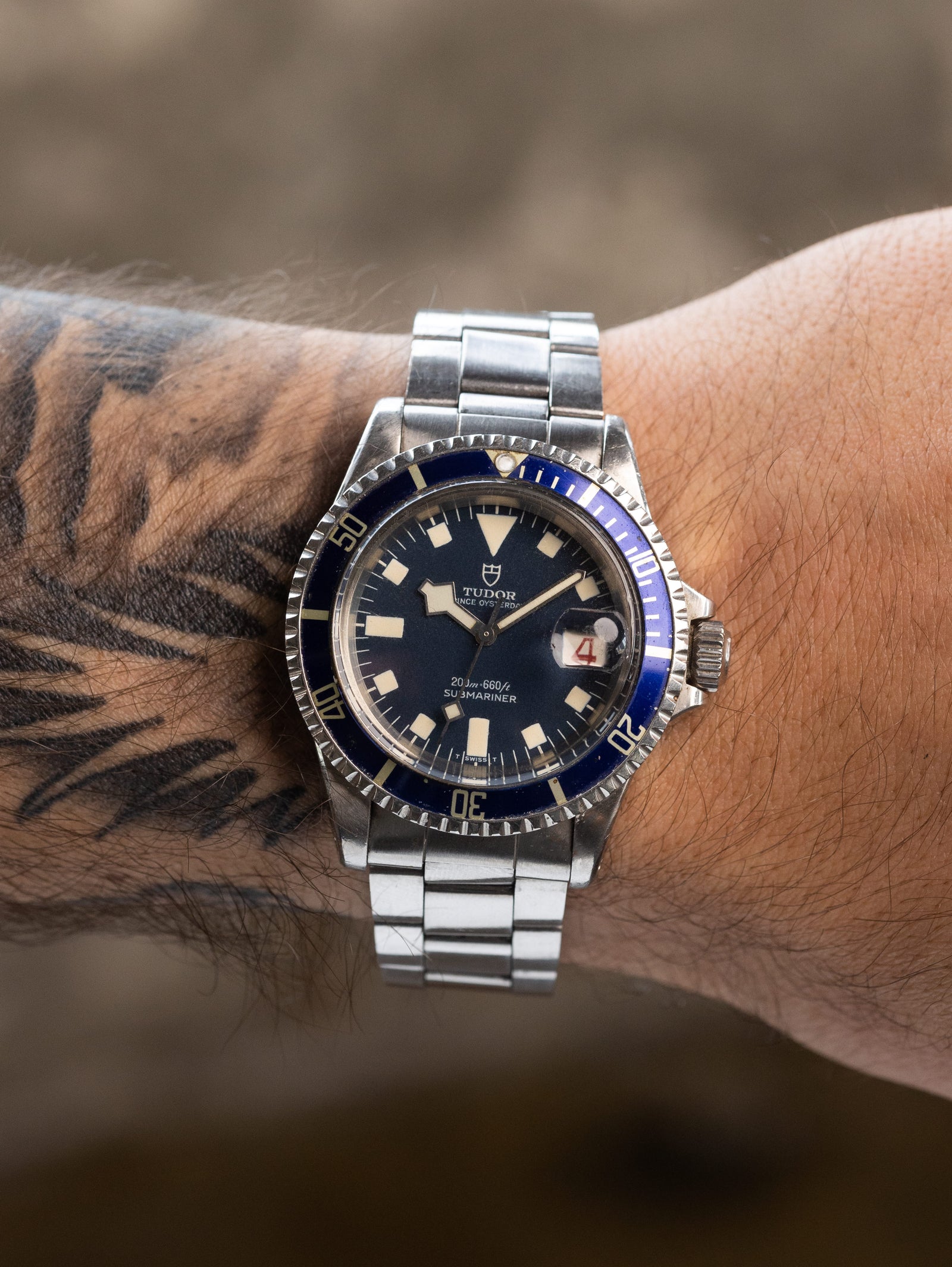 Tudor Submariner Ref. 7021/0 - Blue 'Snowflake Confetti Dial' With Roulette Date Unpolished