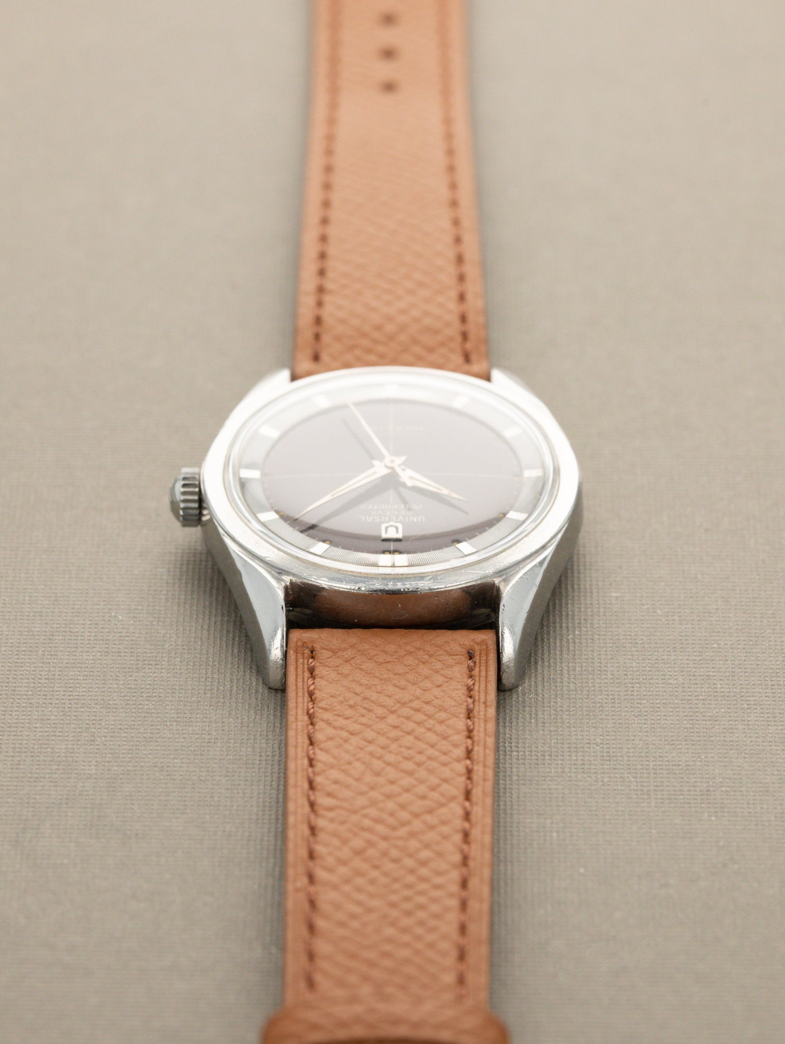 Universal Genève Polerouter Ref. 20357/1 - Gilt 'Tropical' Dial Unpolished