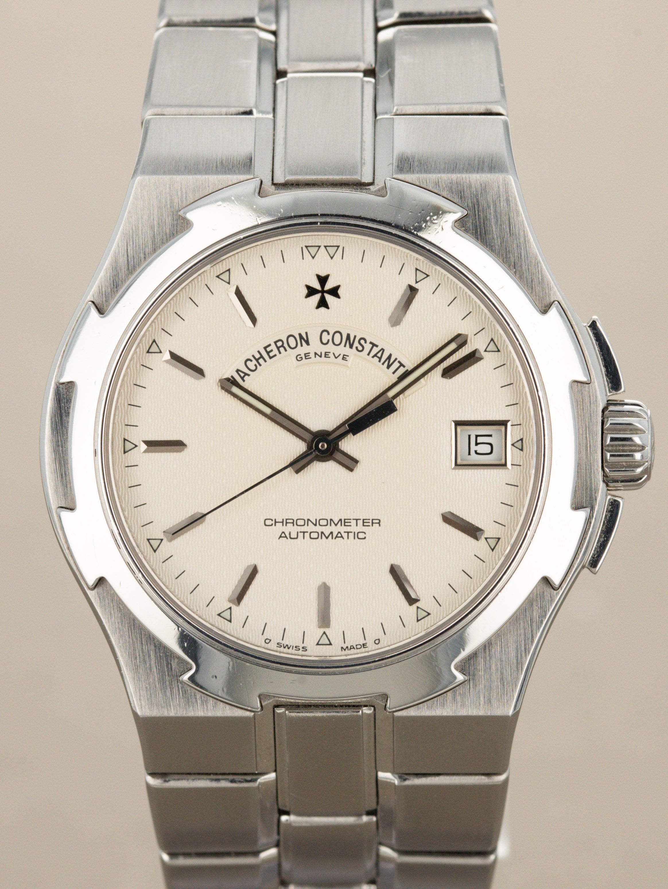 Vacheron Constantin Overseas Ref. 42042 - White 'Guilloché' Dial