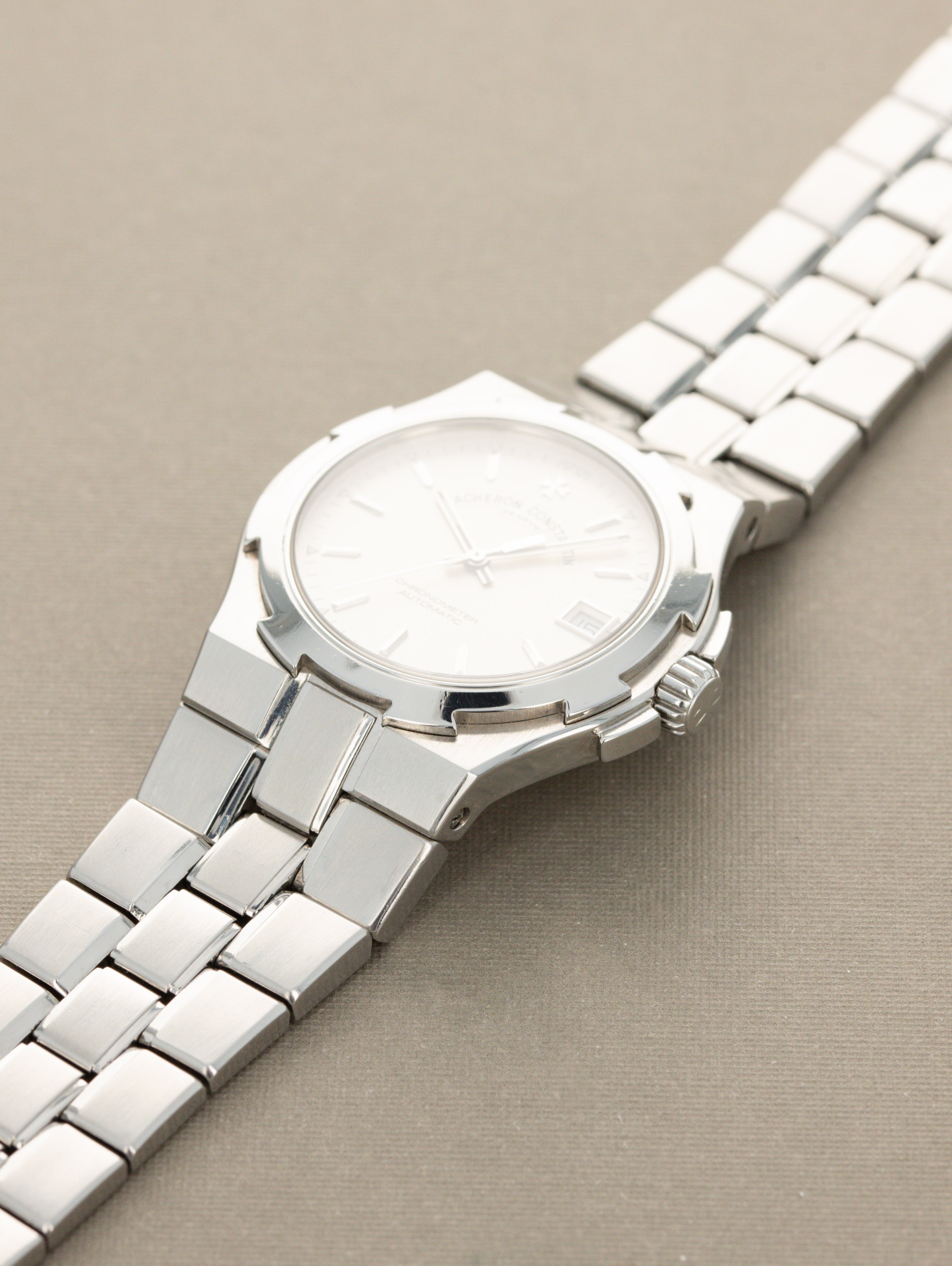 Vacheron Constantin Overseas Ref. 42042 - White 'Guilloché' Dial